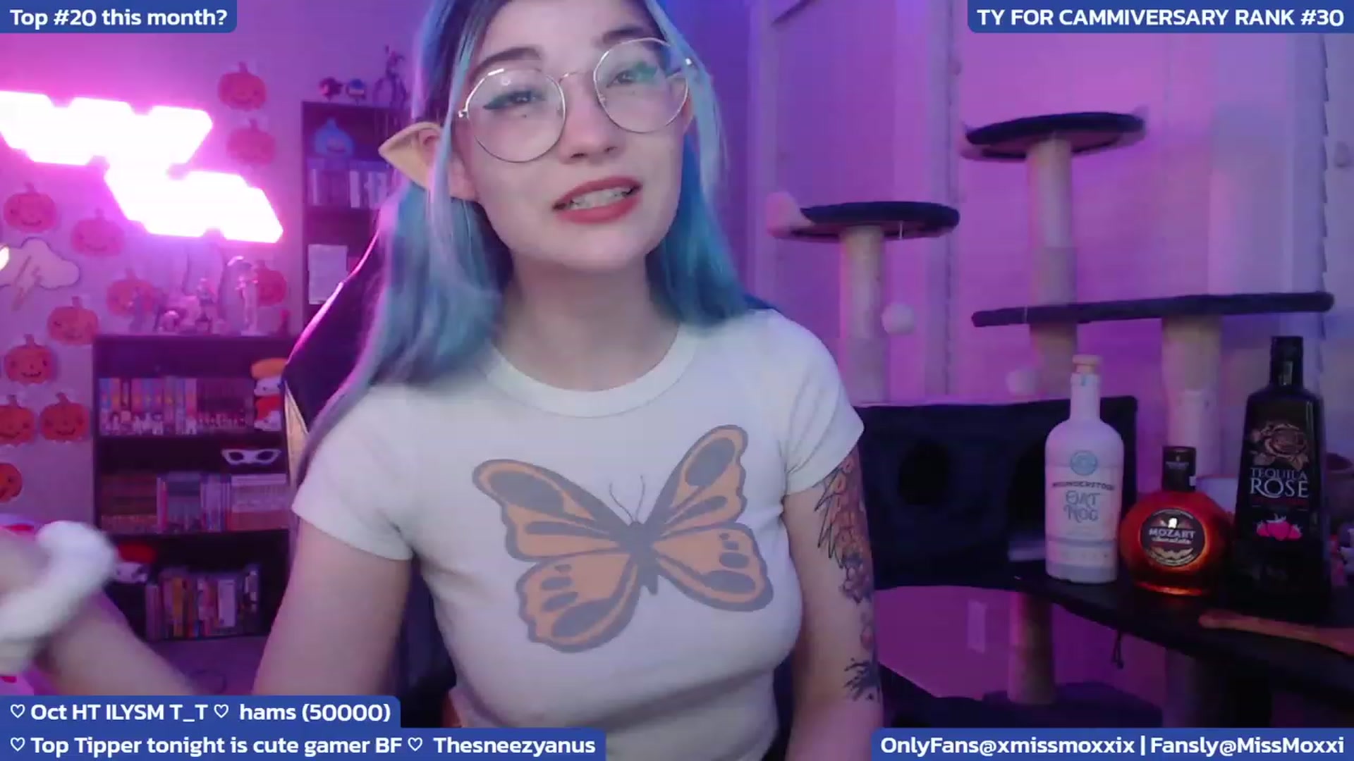 Gallery image thumbnail from XMissMoxxiX's myfreecams stream on, 10/25/2023, 05:07 image 11 of 20