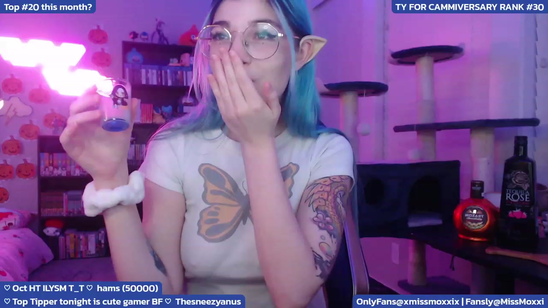 Gallery image thumbnail from XMissMoxxiX's myfreecams stream on, 10/25/2023, 05:07 image 9 of 20