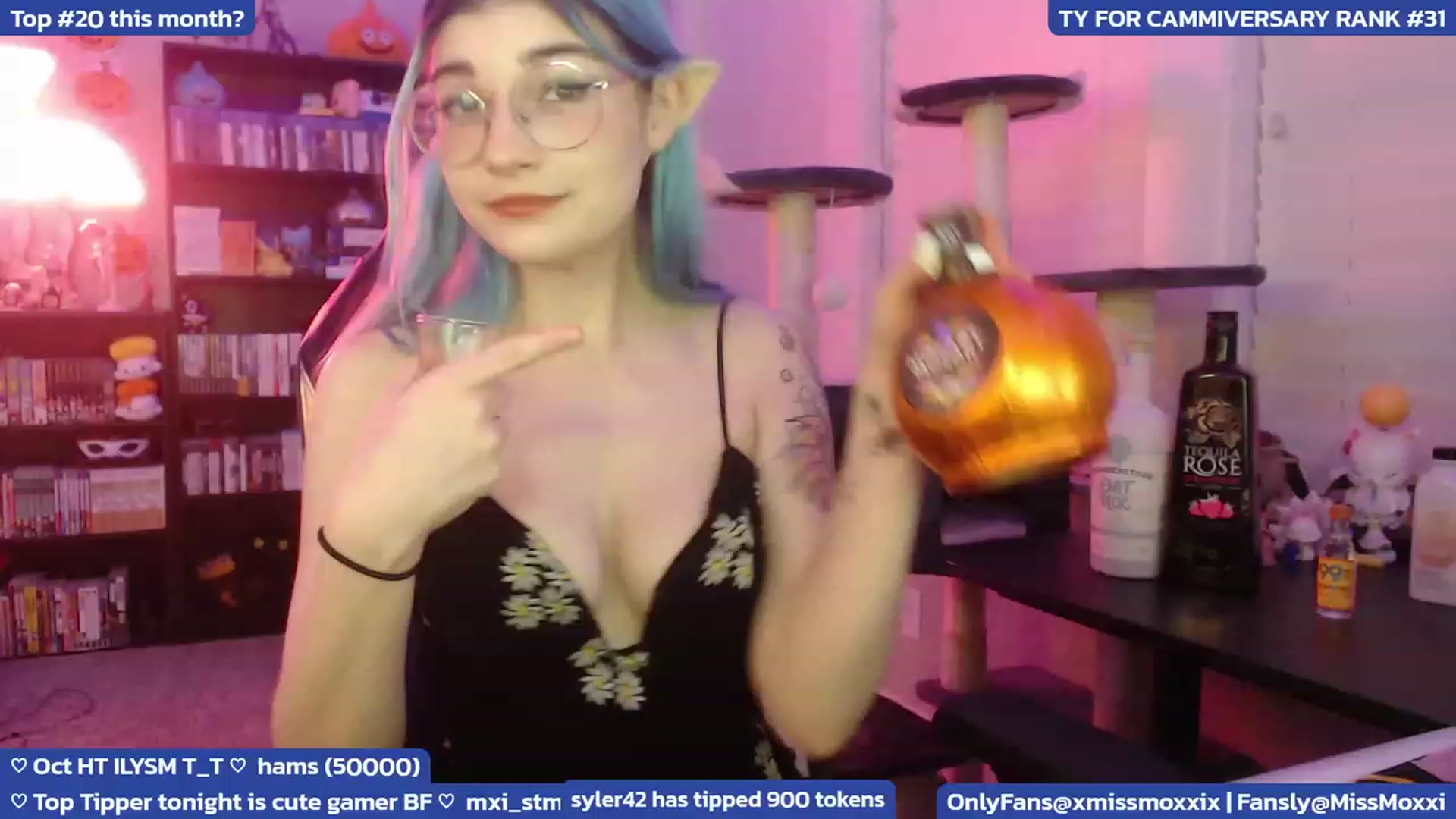 Gallery image thumbnail from XMissMoxxiX's myfreecams stream on, 10/27/2023, 03:03 image 18 of 20