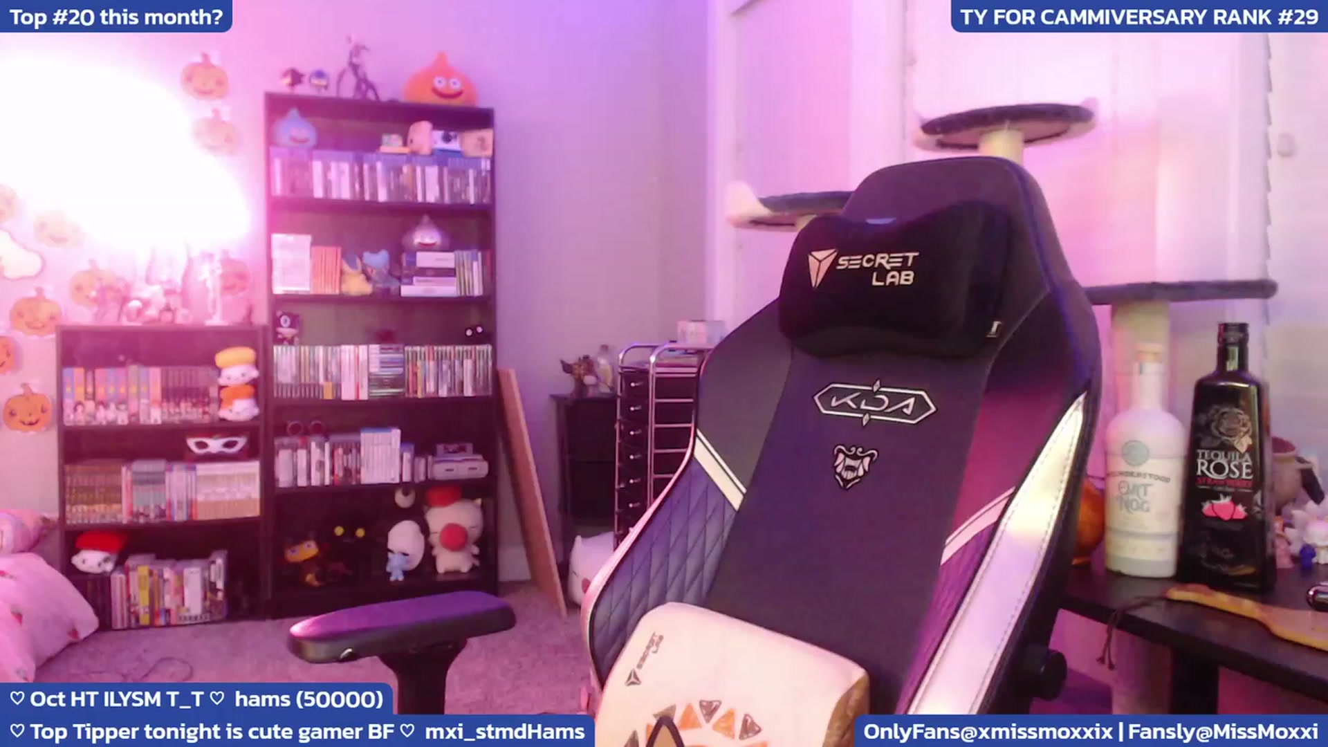 Gallery image thumbnail from XMissMoxxiX's myfreecams stream on, 10/28/2023, 02:33 image 6 of 20