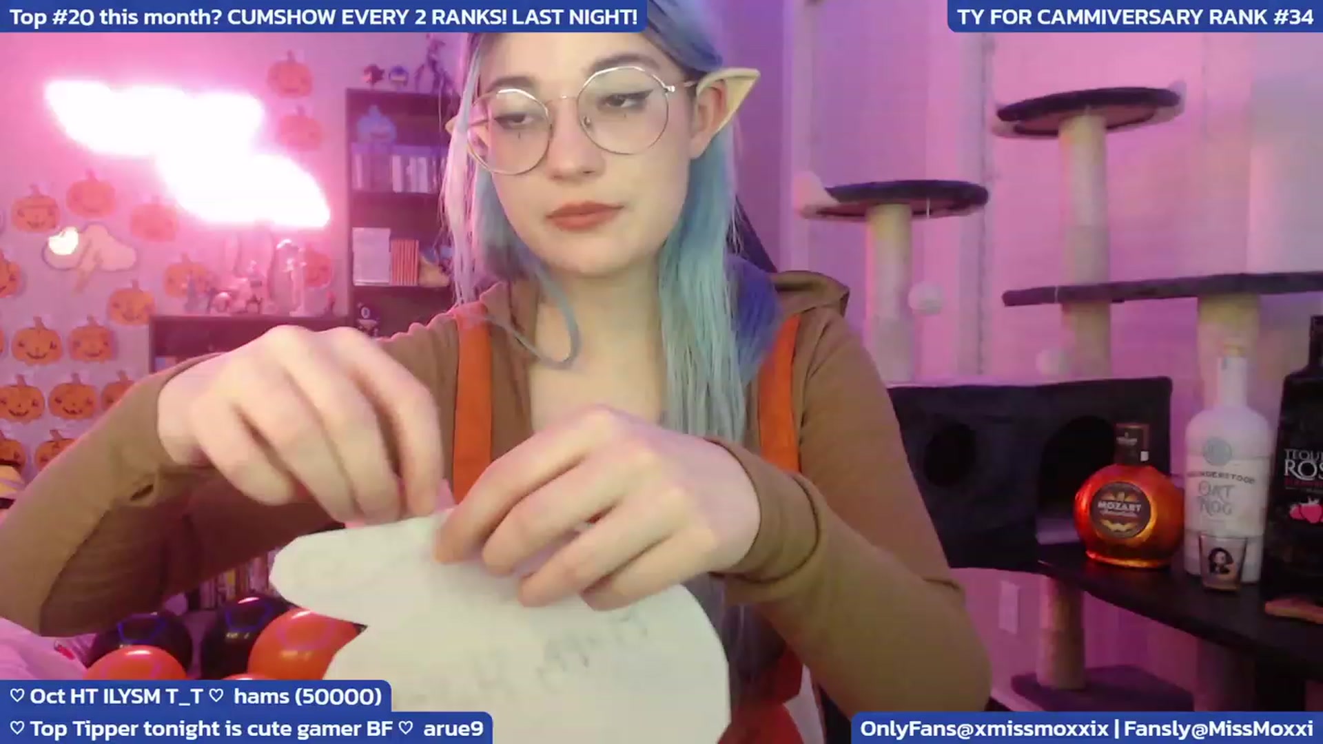 Gallery image thumbnail from XMissMoxxiX's myfreecams stream on, 11/01/2023, 03:08 image 16 of 20