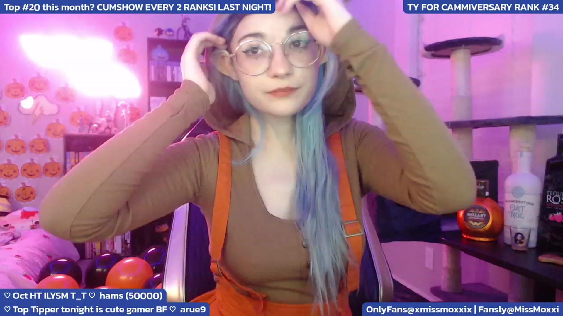 Gallery image thumbnail from XMissMoxxiX's myfreecams stream on, 11/01/2023, 03:08 image 3 of 20
