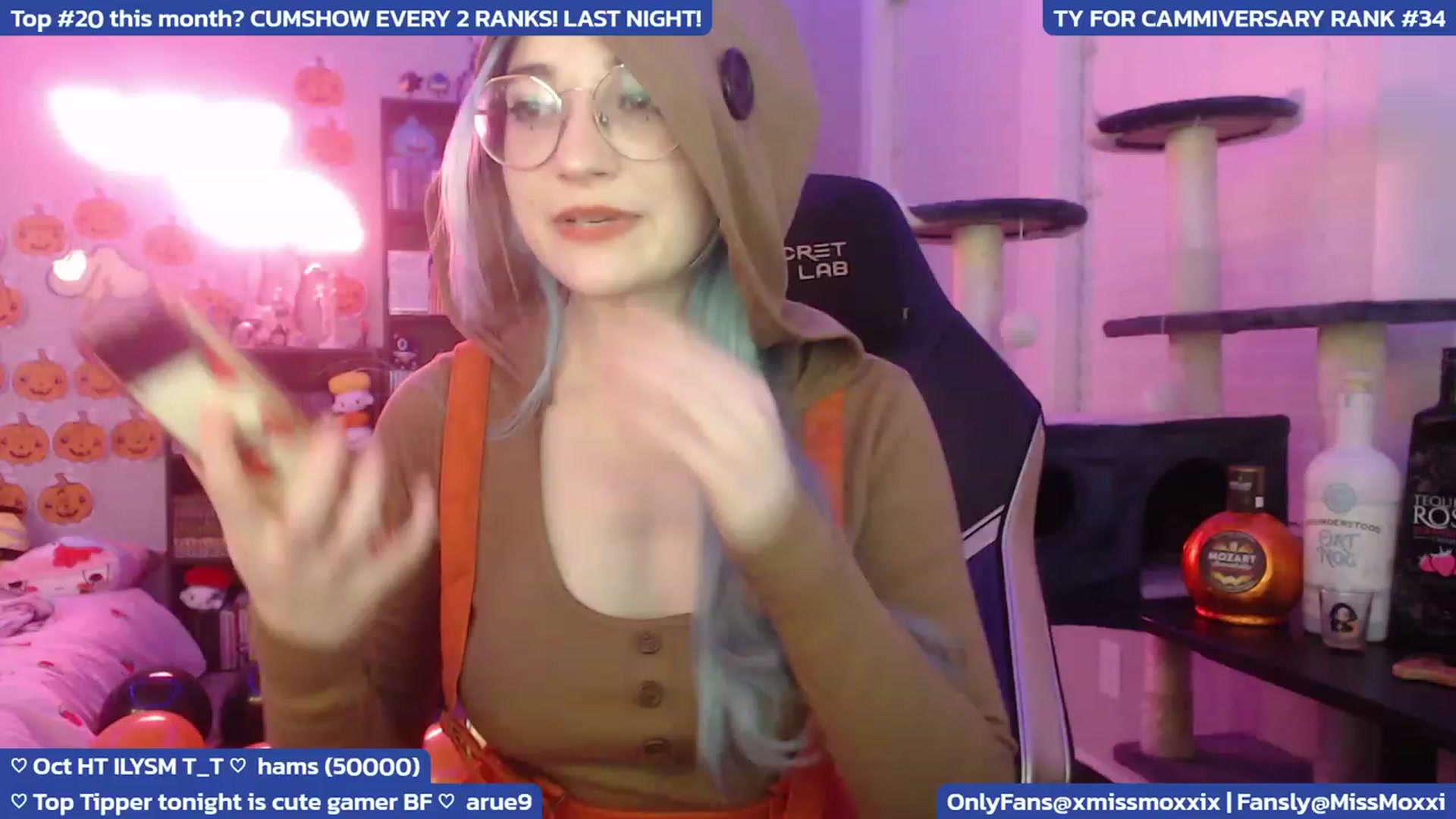 Gallery image thumbnail from XMissMoxxiX's myfreecams stream on, 11/01/2023, 03:08 image 2 of 20