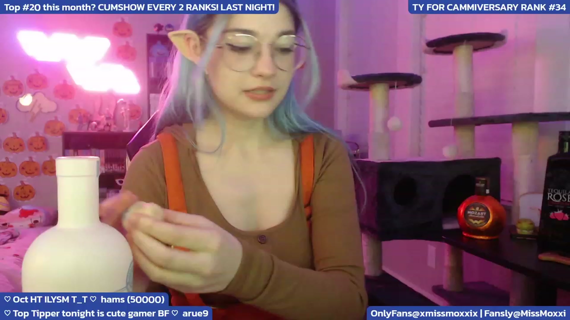 Gallery image thumbnail from XMissMoxxiX's myfreecams stream on, 11/01/2023, 04:30 image 11 of 20