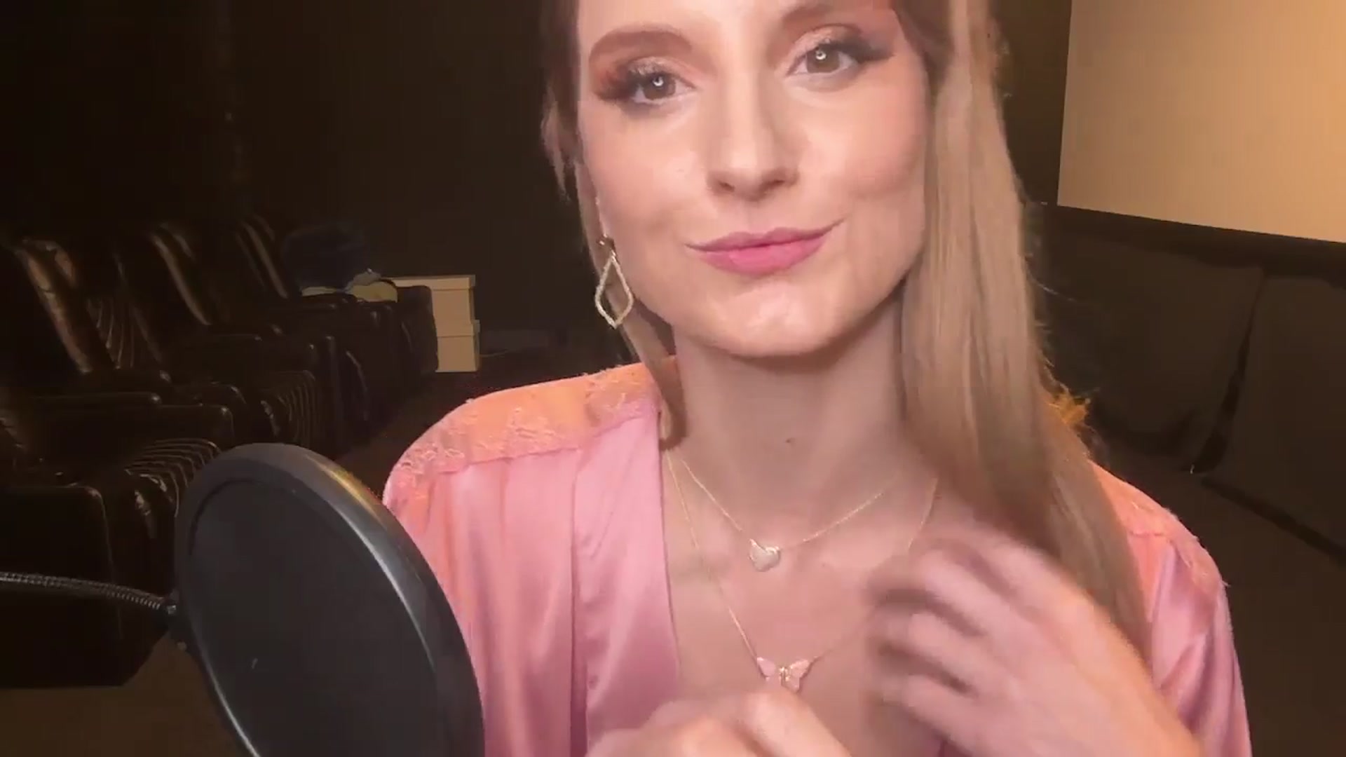 Gallery image thumbnail from XNatashaxX's myfreecams stream on, 01/15/2025, 09:16 image 19 of 20