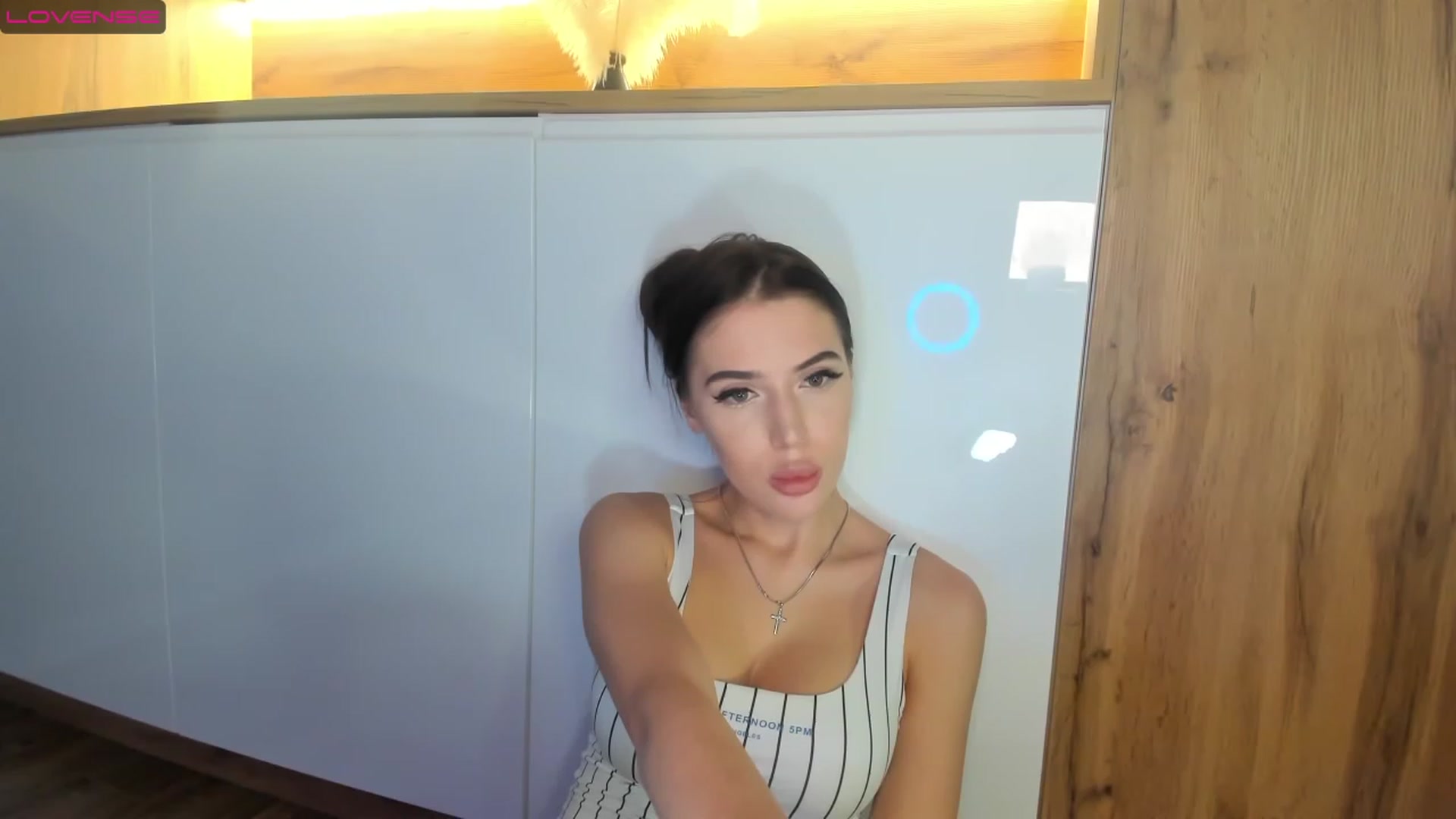 Gallery image thumbnail from XOXOGirl_'s myfreecams stream on, 03/29/2023, 22:19 image 6 of 20