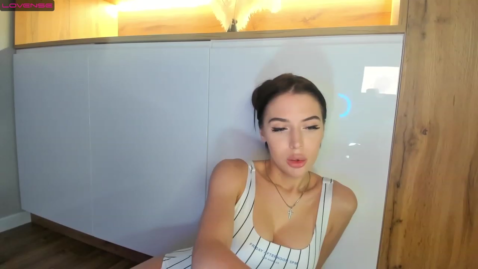 Gallery image thumbnail from XOXOGirl_'s myfreecams stream on, 03/29/2023, 22:19 image 9 of 20