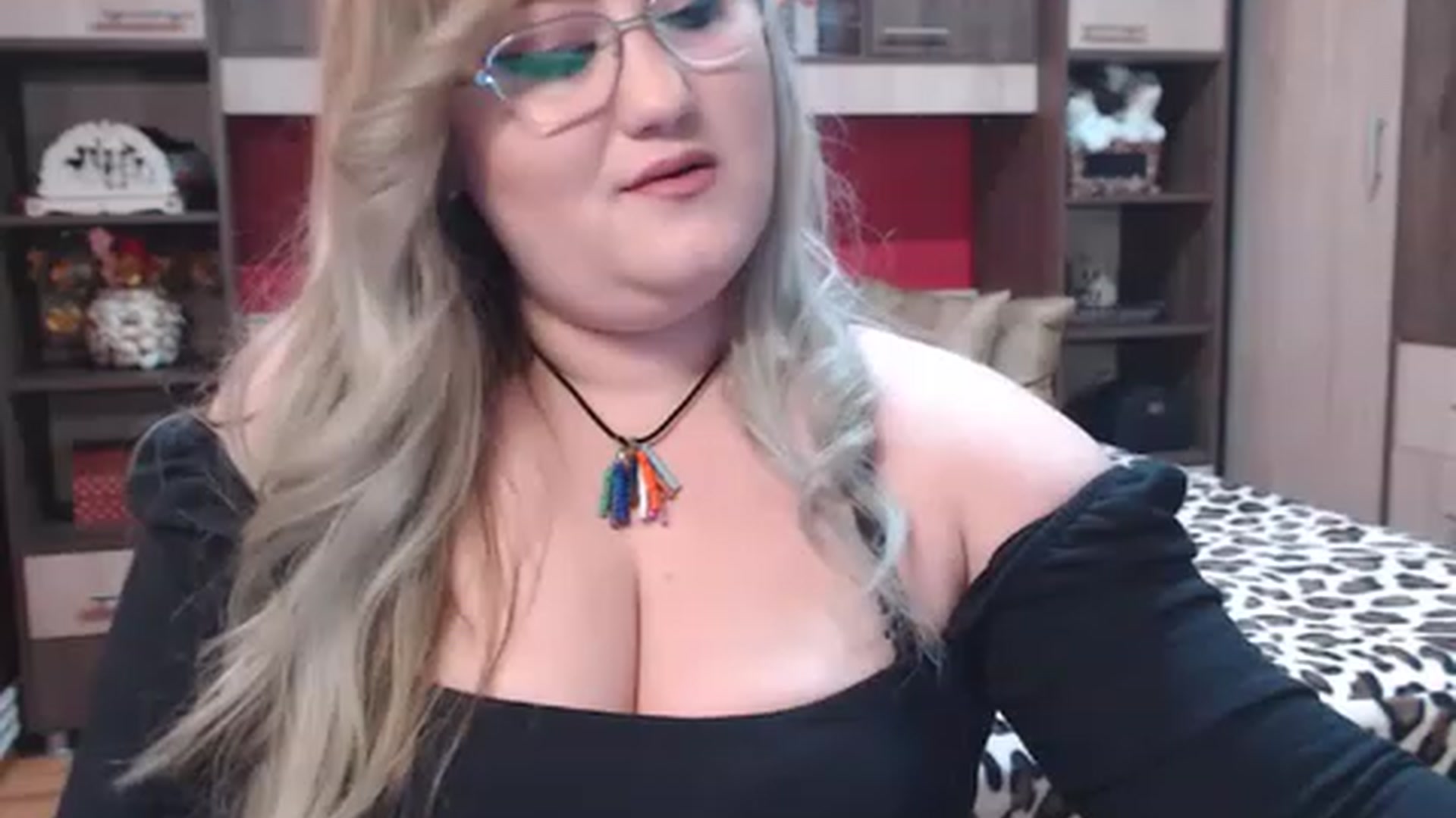 Gallery image thumbnail from XShyTeaseX's myfreecams stream on, 03/09/2023, 09:23 image 14 of 20