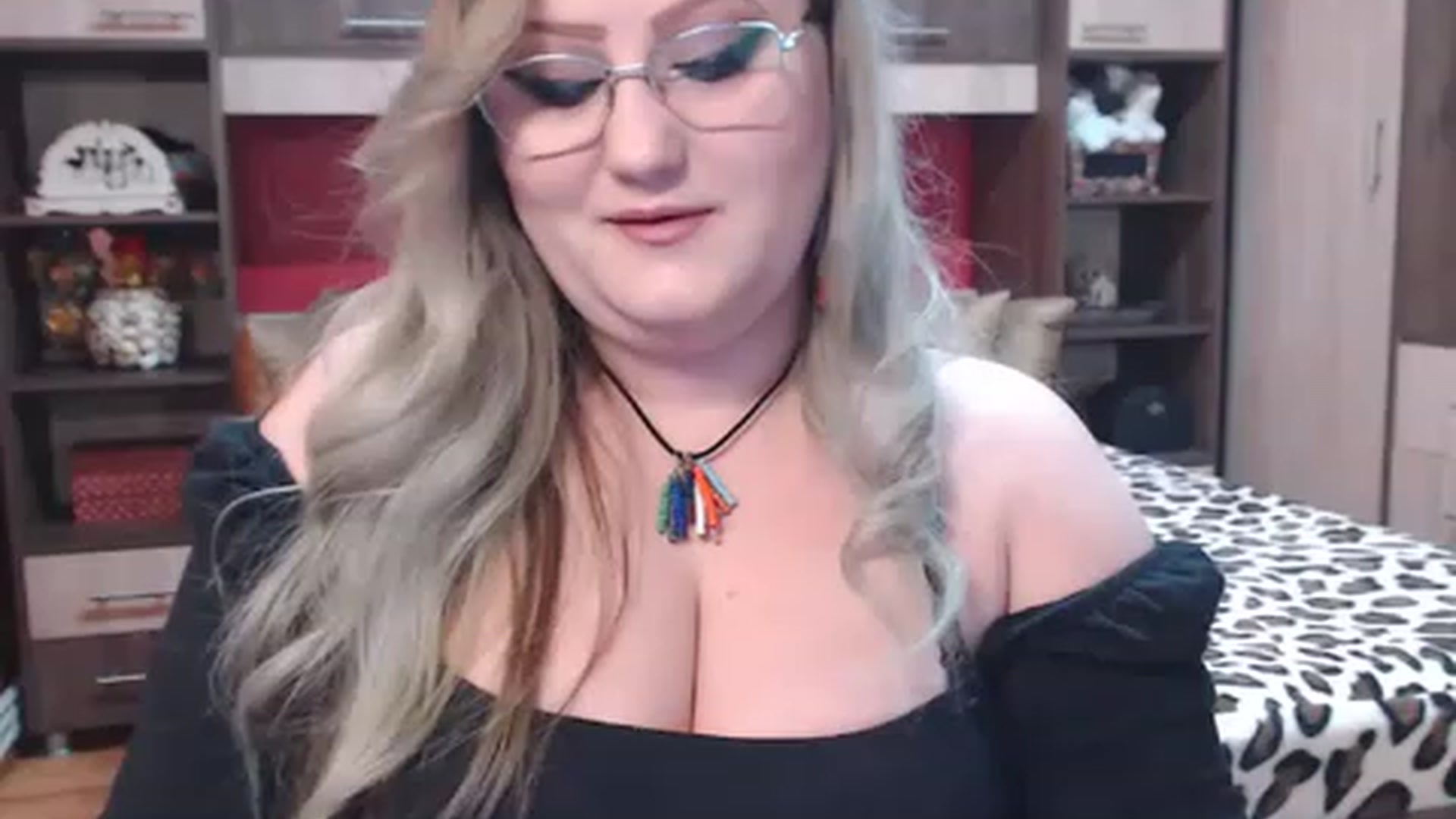 Gallery image thumbnail from XShyTeaseX's myfreecams stream on, 03/09/2023, 09:23 image 17 of 20