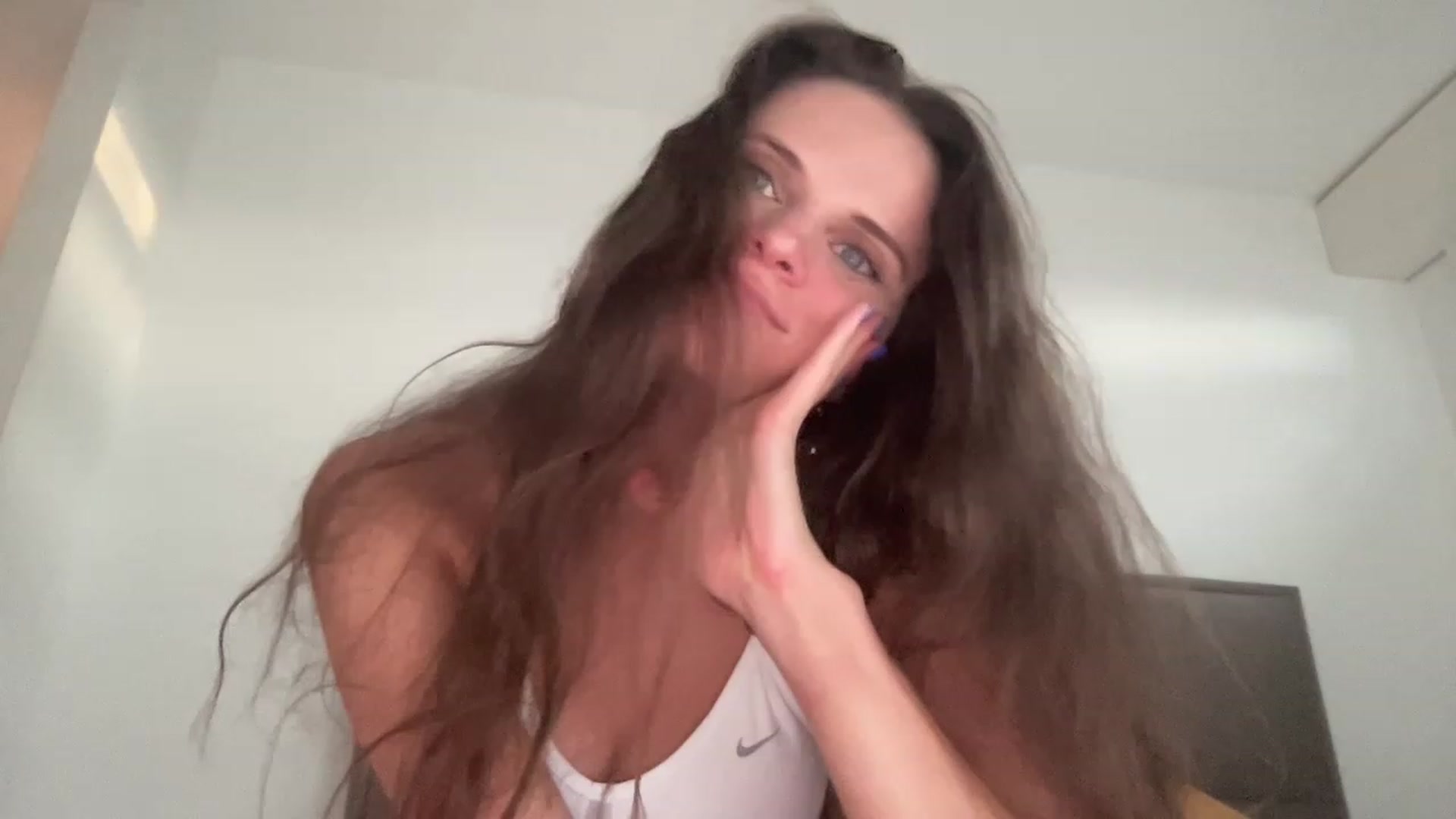 Gallery image thumbnail from XViciousLoveX's myfreecams stream on, 03/31/2023, 18:24 image 12 of 20
