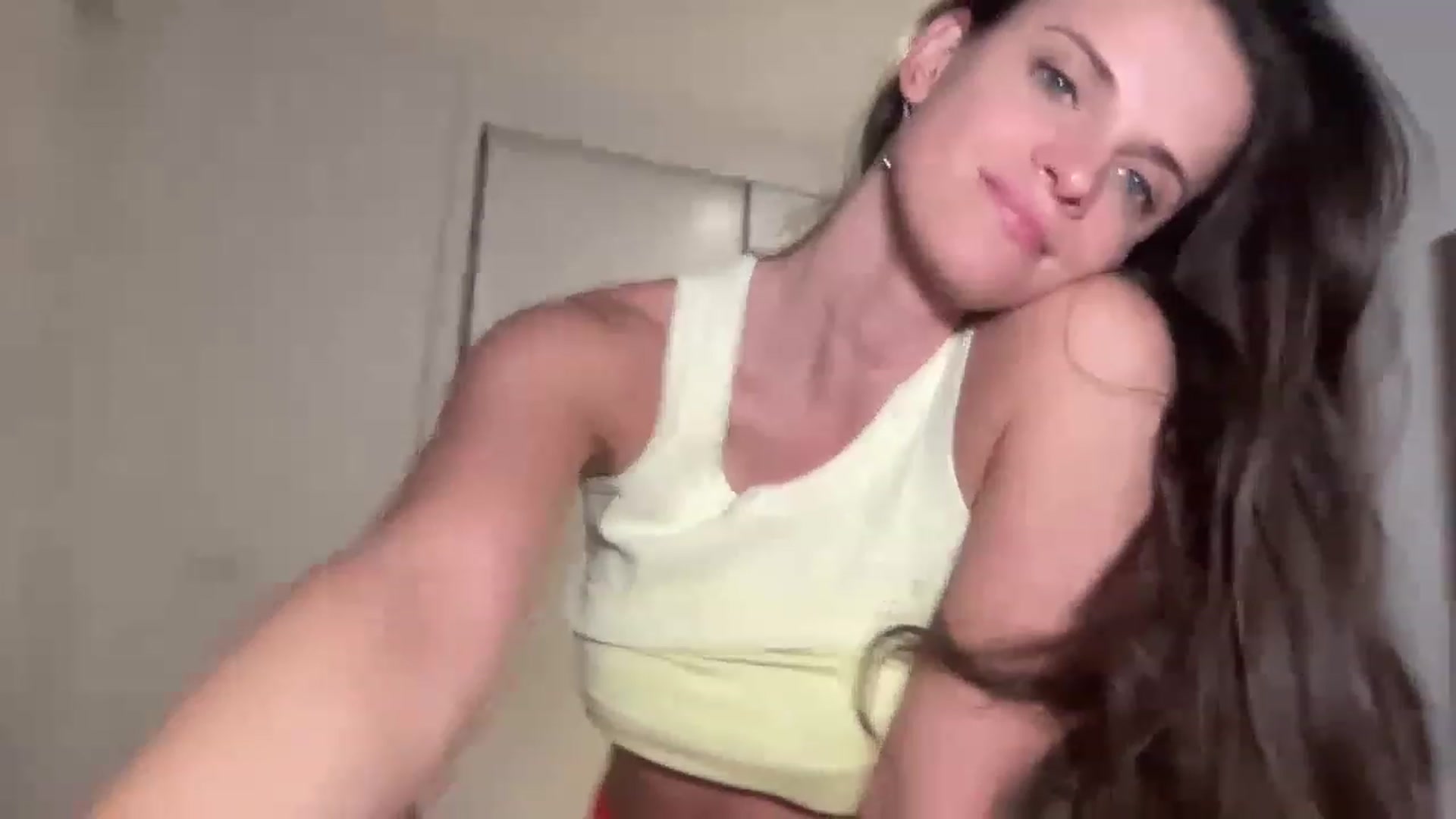 Gallery image thumbnail from XViciousLoveX's myfreecams stream on, 04/02/2023, 19:41 image 20 of 20