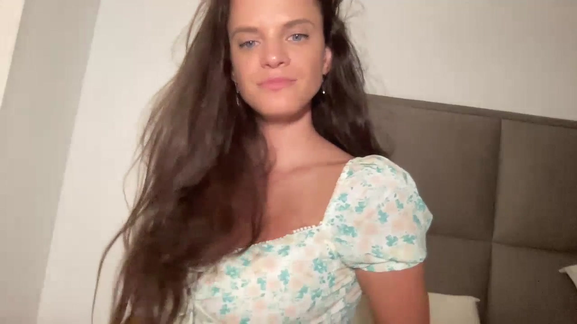 Gallery image thumbnail from XViciousLoveX's myfreecams stream on, 07/19/2023, 21:23 image 19 of 20