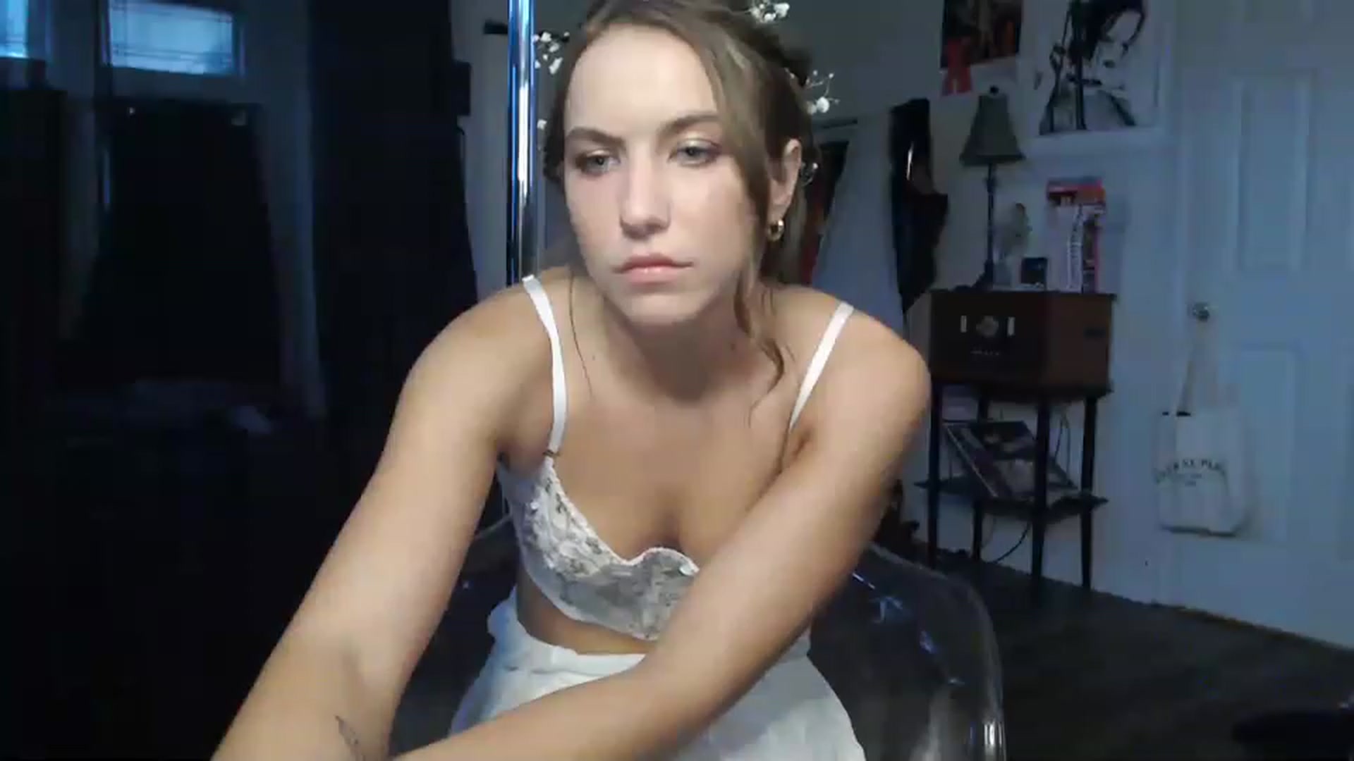 Gallery image thumbnail from XXViolett's myfreecams stream on, 01/03/2023, 21:58 image 3 of 20