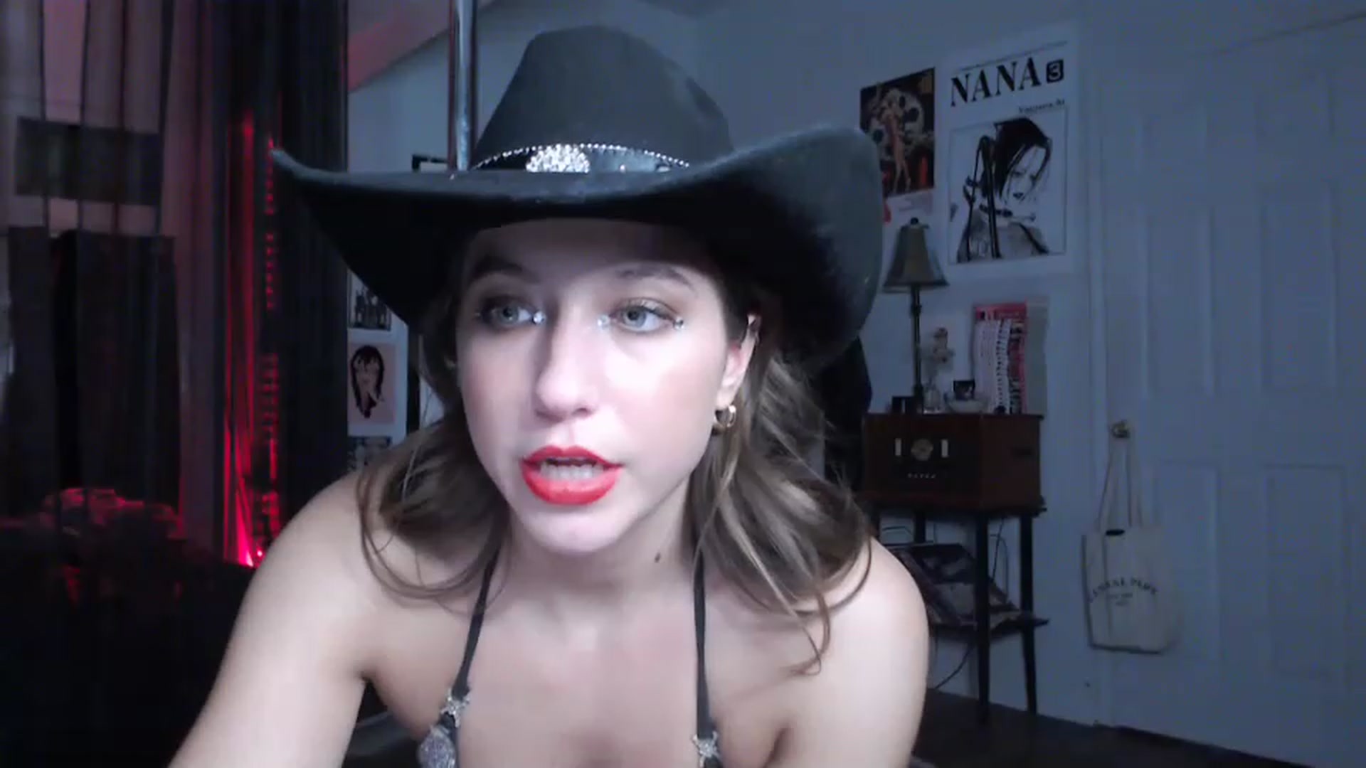 Gallery image thumbnail from XXViolett's myfreecams stream on, 01/15/2023, 23:41 image 19 of 20