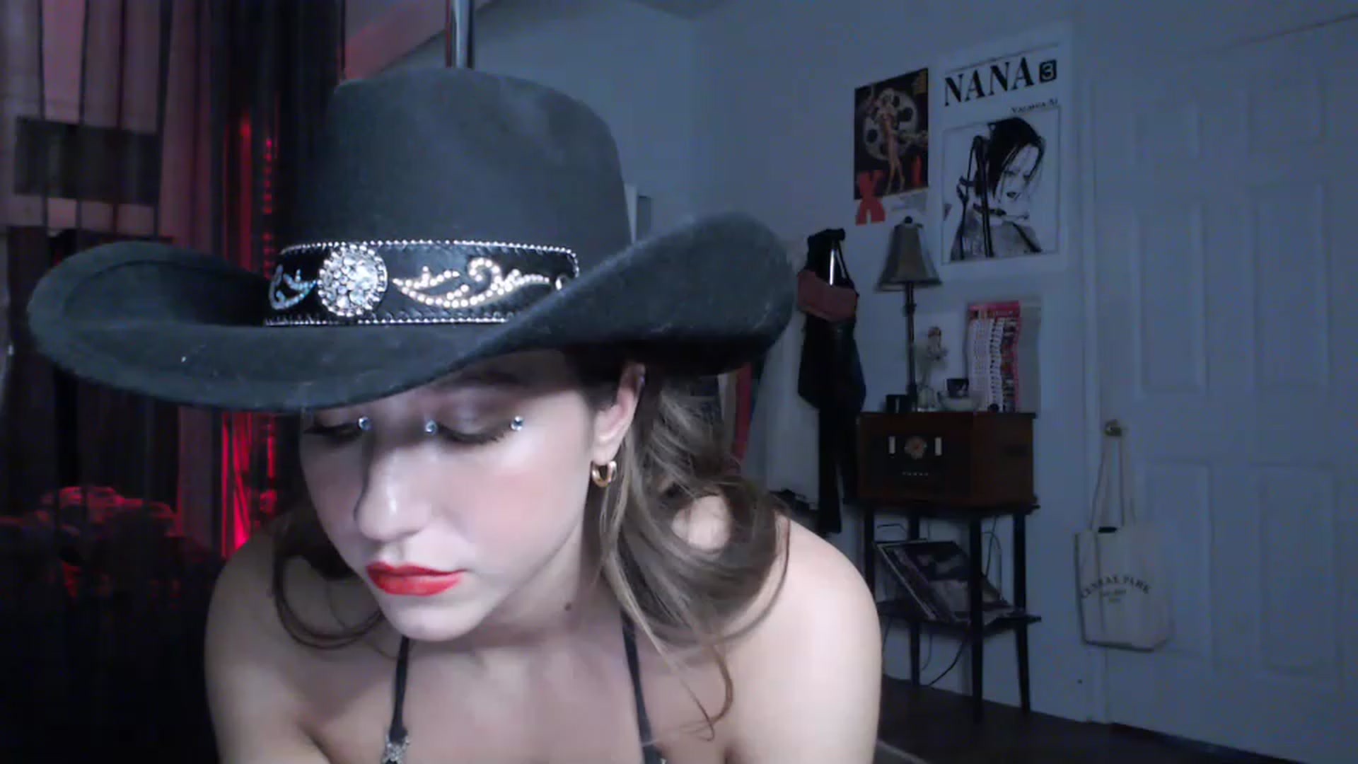Gallery image thumbnail from XXViolett's myfreecams stream on, 01/15/2023, 23:41 image 18 of 20
