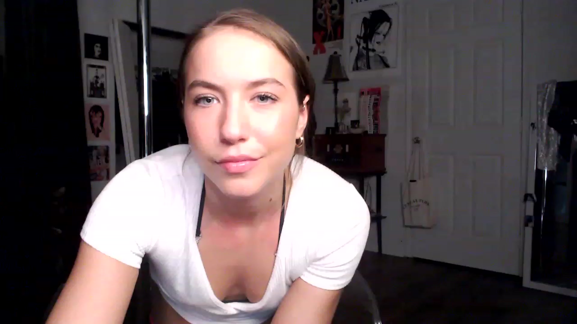 Gallery image thumbnail from XXViolett's myfreecams stream on, 01/20/2023, 01:23 image 10 of 20