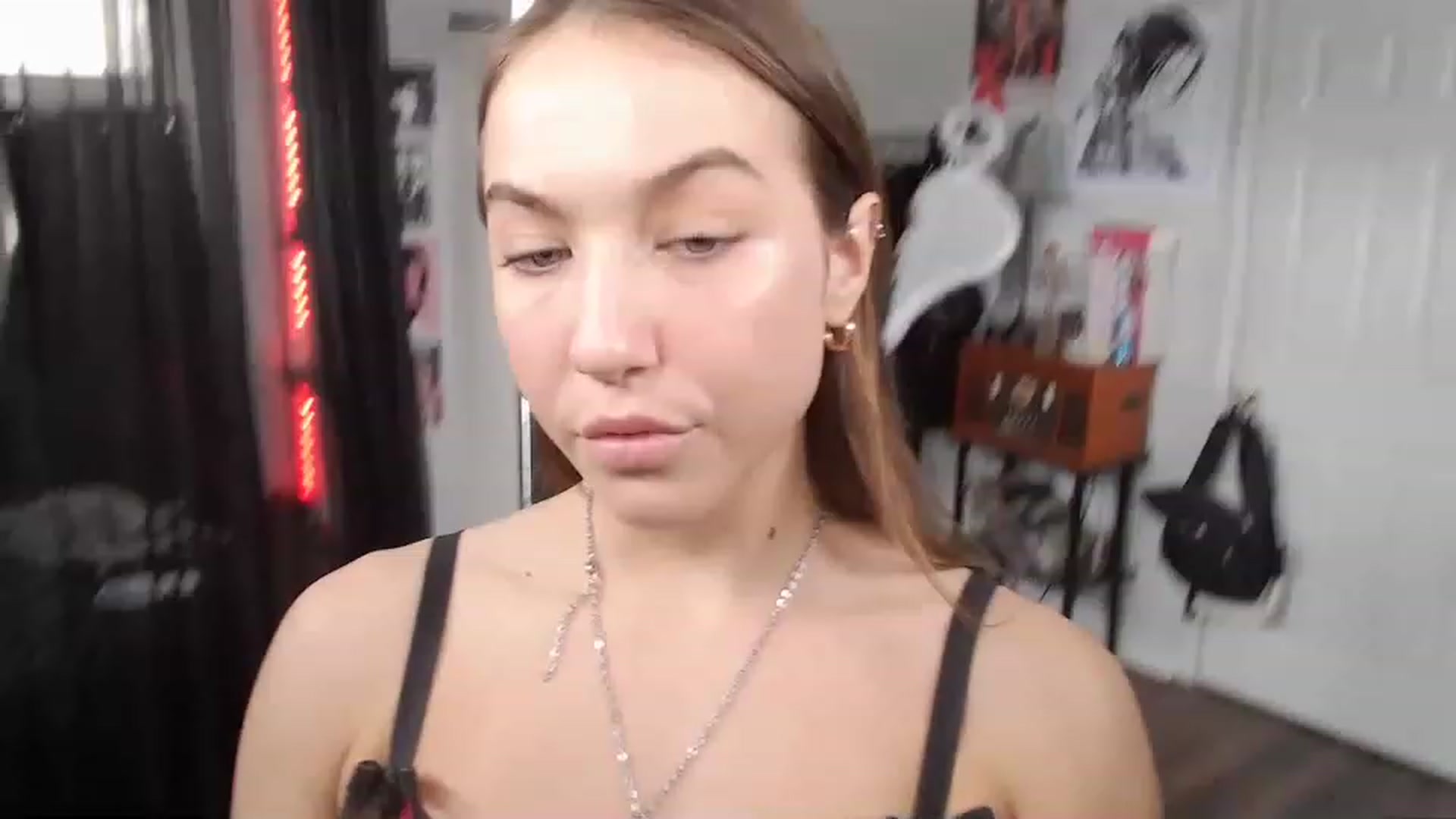 Gallery image thumbnail from XXViolett's myfreecams stream on, 01/29/2023, 18:17 image 13 of 20