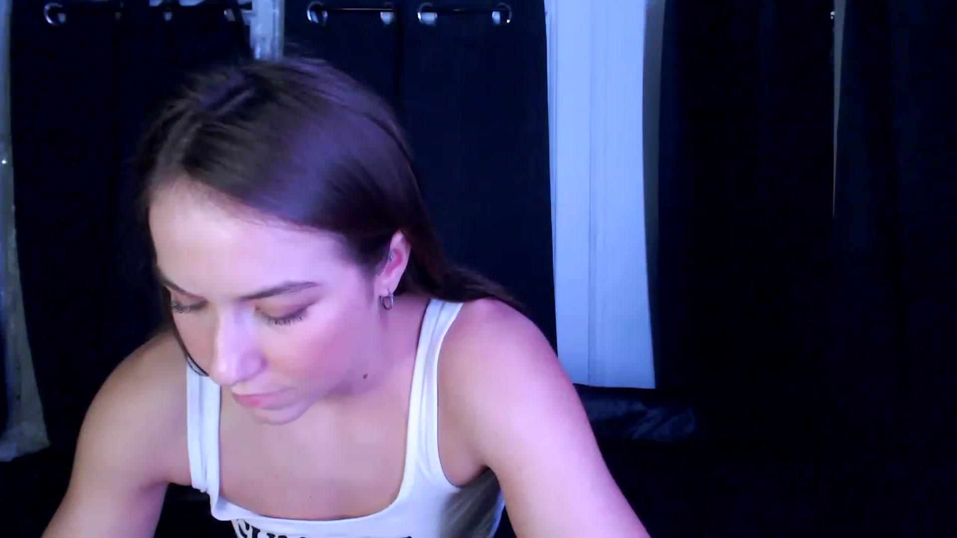 Gallery image thumbnail from XXViolett's myfreecams stream on, 04/09/2023, 03:37 image 7 of 20