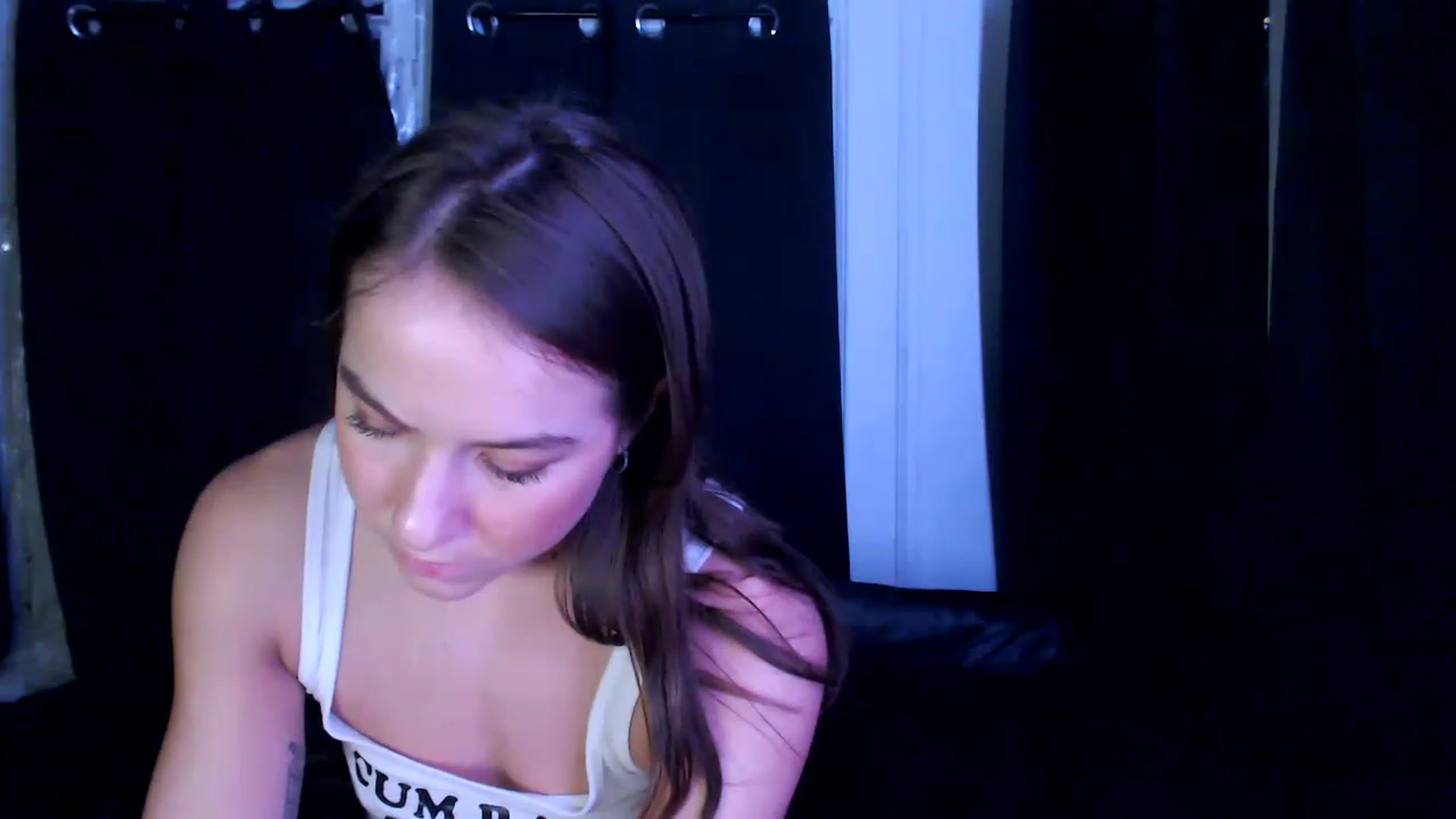 Gallery image thumbnail from XXViolett's myfreecams stream on, 04/09/2023, 03:37 image 6 of 20