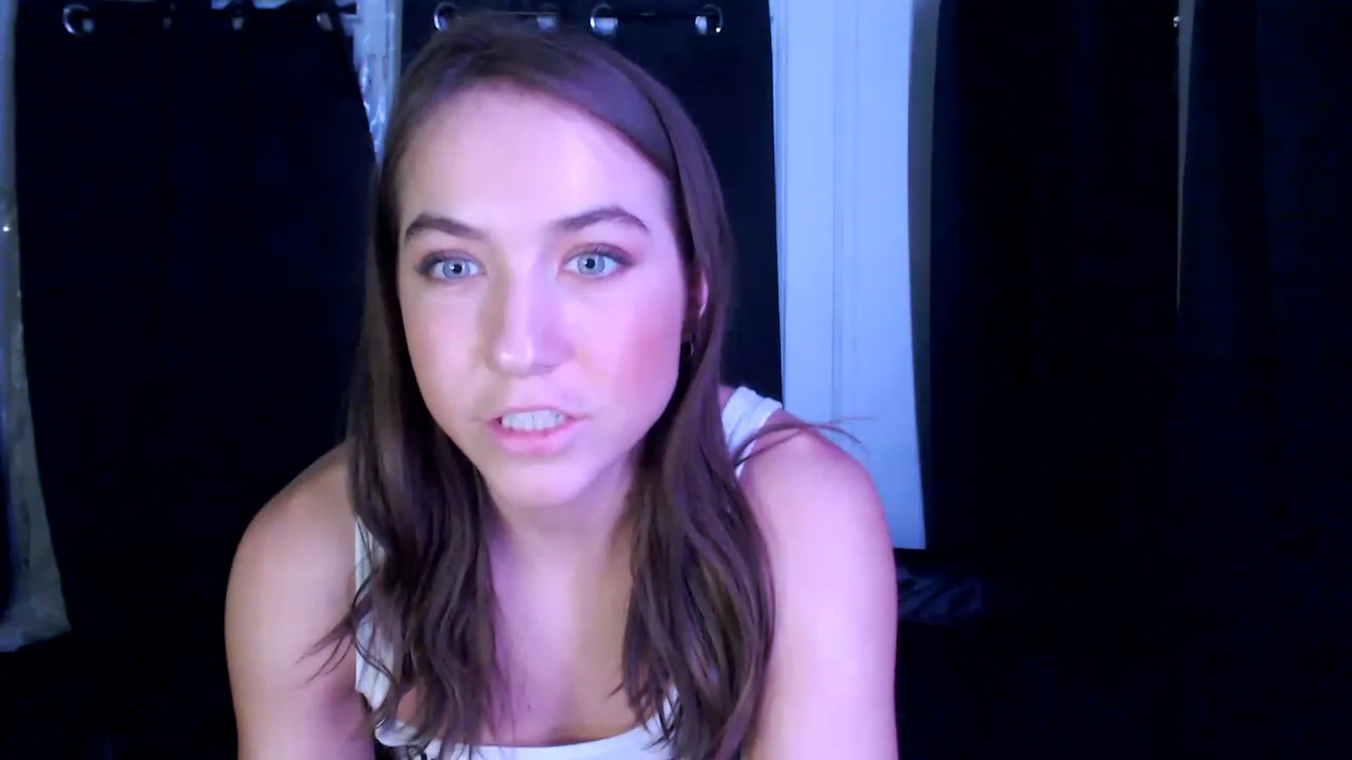 Gallery image thumbnail from XXViolett's myfreecams stream on, 04/09/2023, 03:37 image 3 of 20