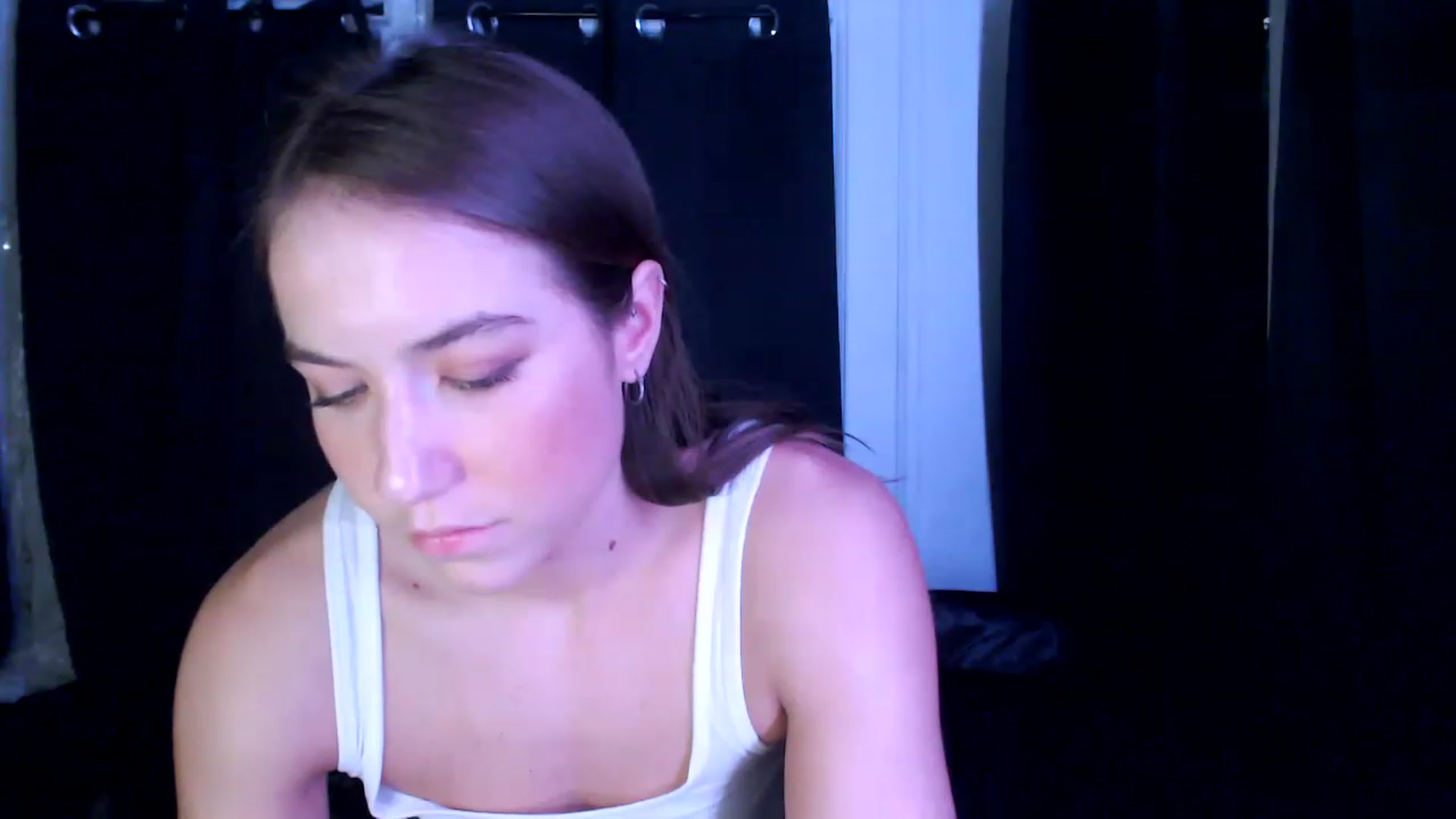 Gallery image thumbnail from XXViolett's myfreecams stream on, 04/09/2023, 03:37 image 5 of 20