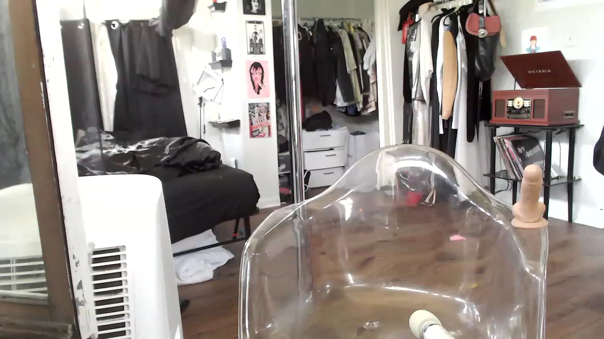 Gallery image thumbnail from XXViolett's myfreecams stream on, 07/04/2023, 16:10 image 14 of 20