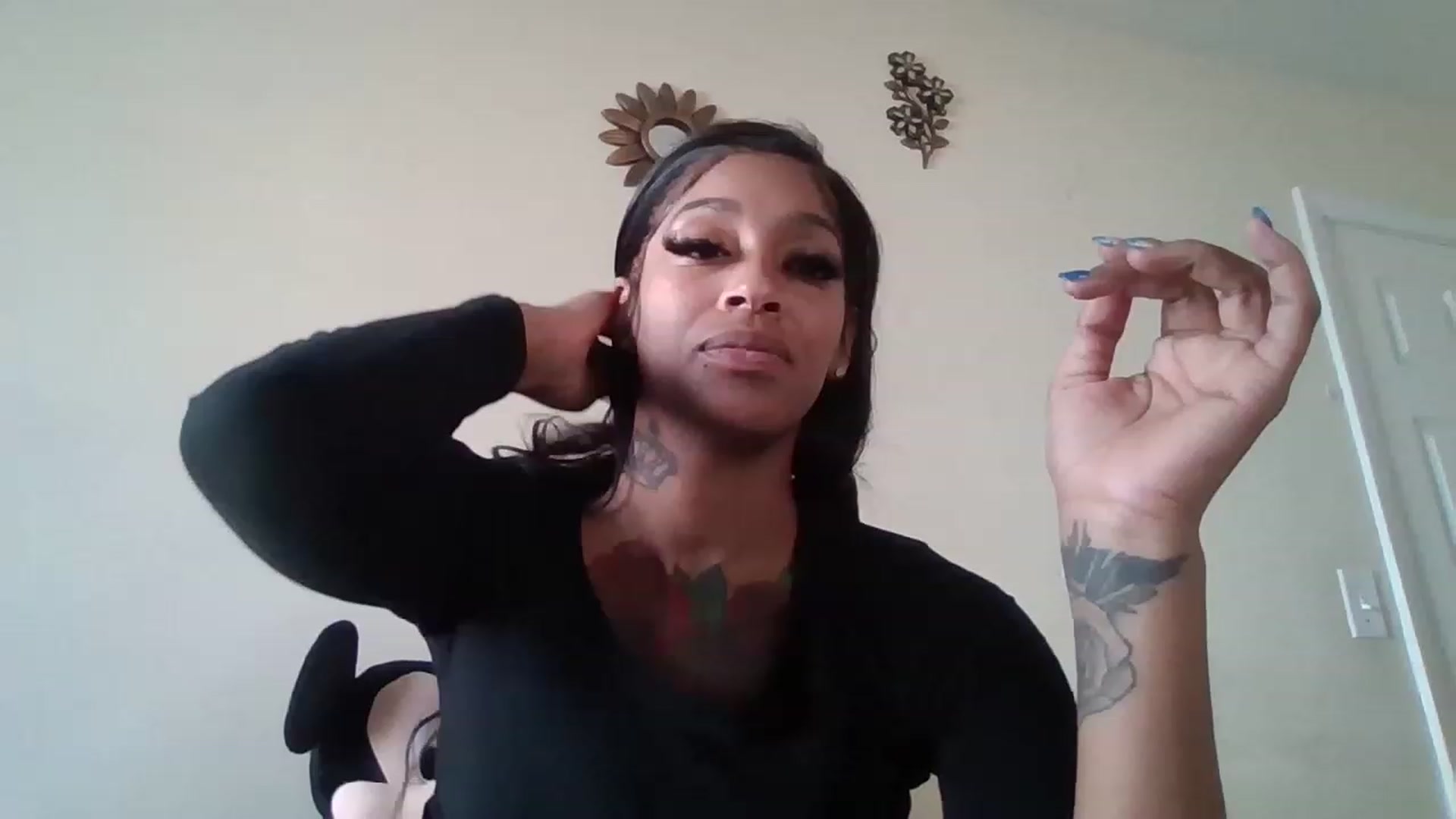 Gallery image thumbnail from XXXRedBone21's myfreecams stream on, 11/22/2022, 17:41 image 3 of 20