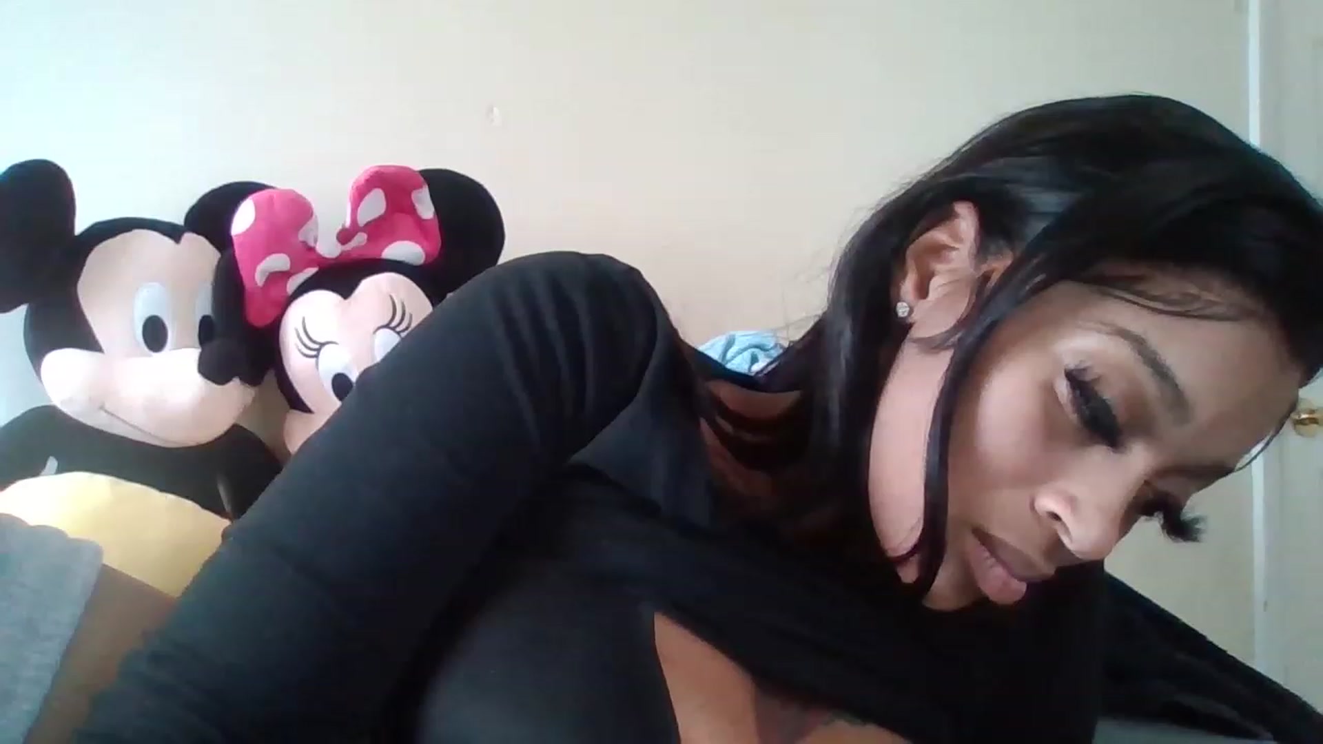 Gallery image thumbnail from XXXRedBone21's myfreecams stream on, 11/22/2022, 17:41 image 16 of 20