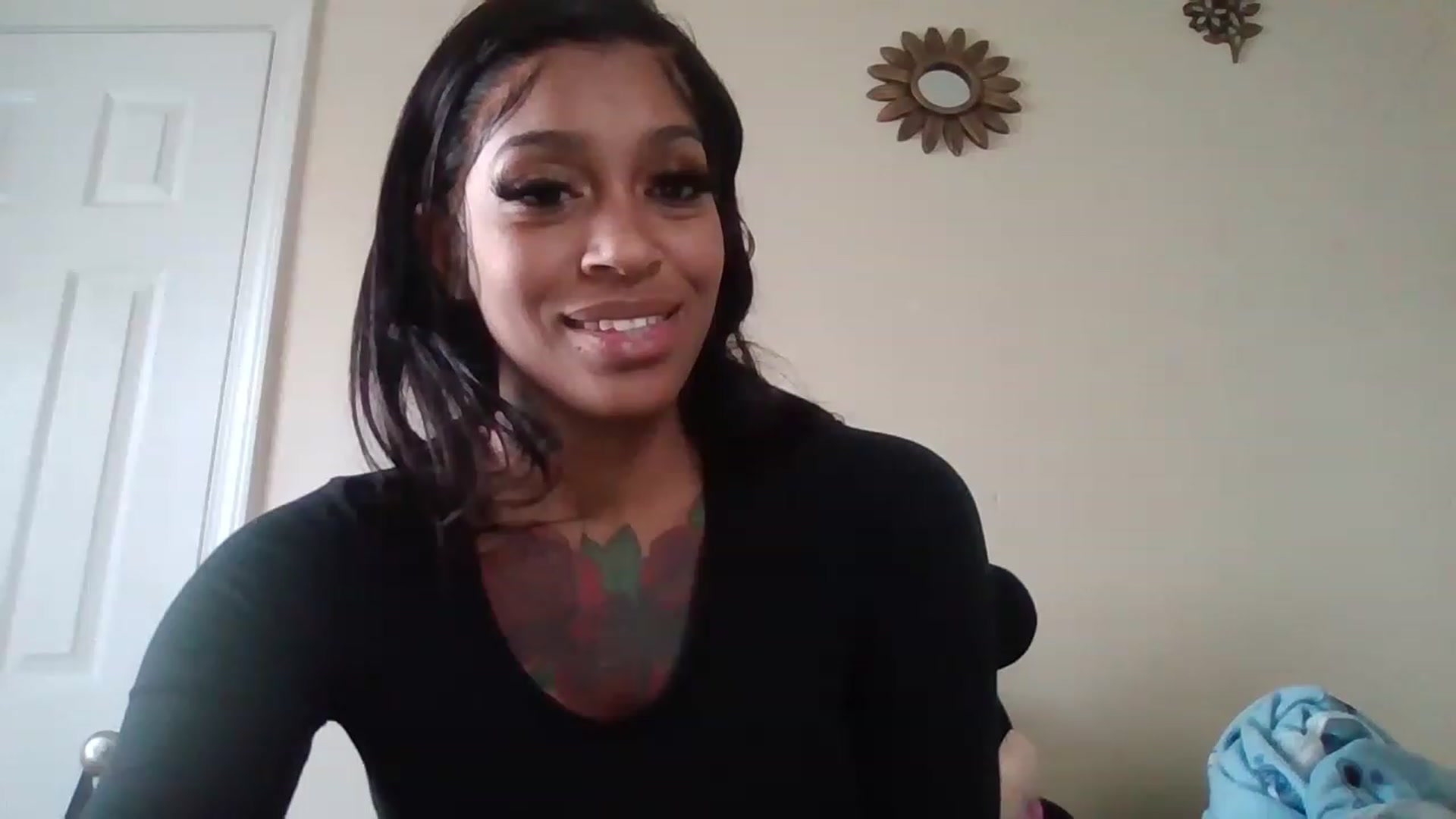 Gallery image thumbnail from XXXRedBone21's myfreecams stream on, 11/22/2022, 18:54 image 1 of 20