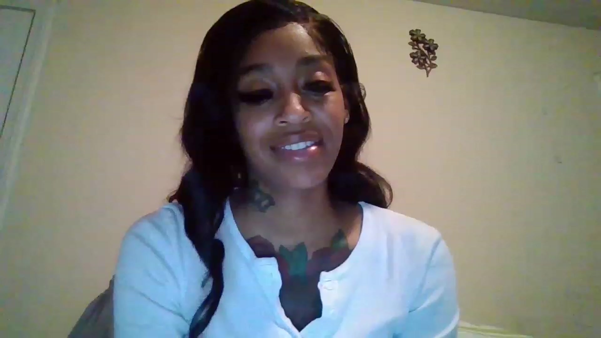 Gallery image thumbnail from XXXRedBone21x's myfreecams stream on, 11/30/2022, 22:45 image 2 of 20
