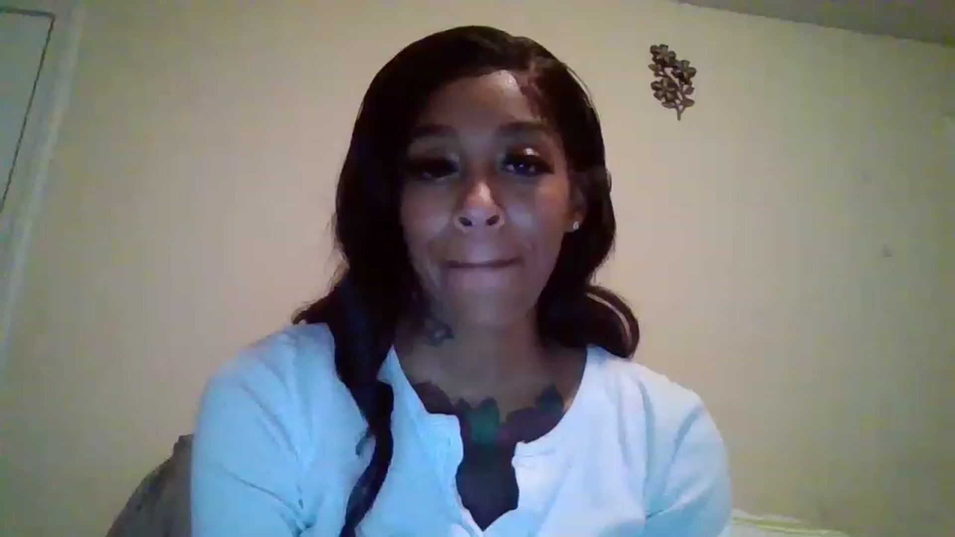Gallery image thumbnail from XXXRedBone21x's myfreecams stream on, 11/30/2022, 22:45 image 5 of 20