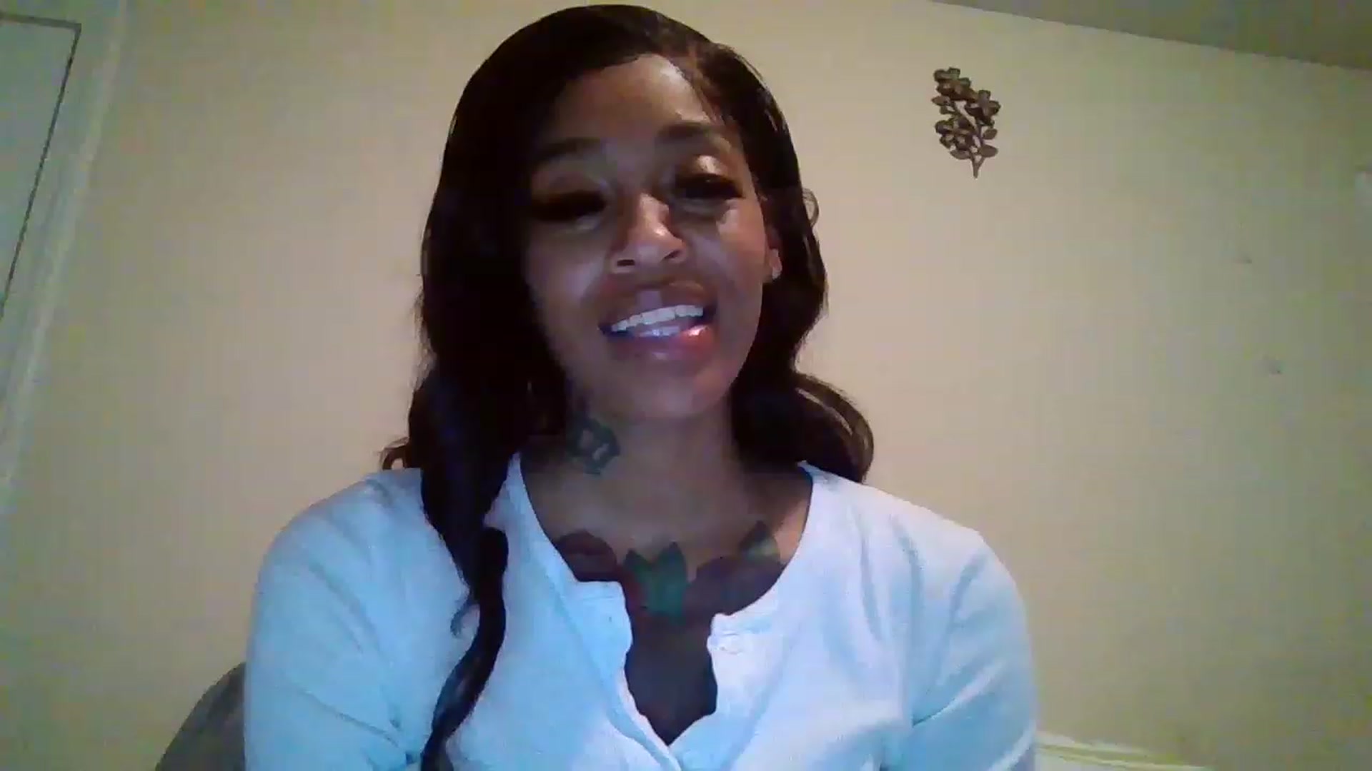 Gallery image thumbnail from XXXRedBone21x's myfreecams stream on, 11/30/2022, 22:45 image 3 of 20