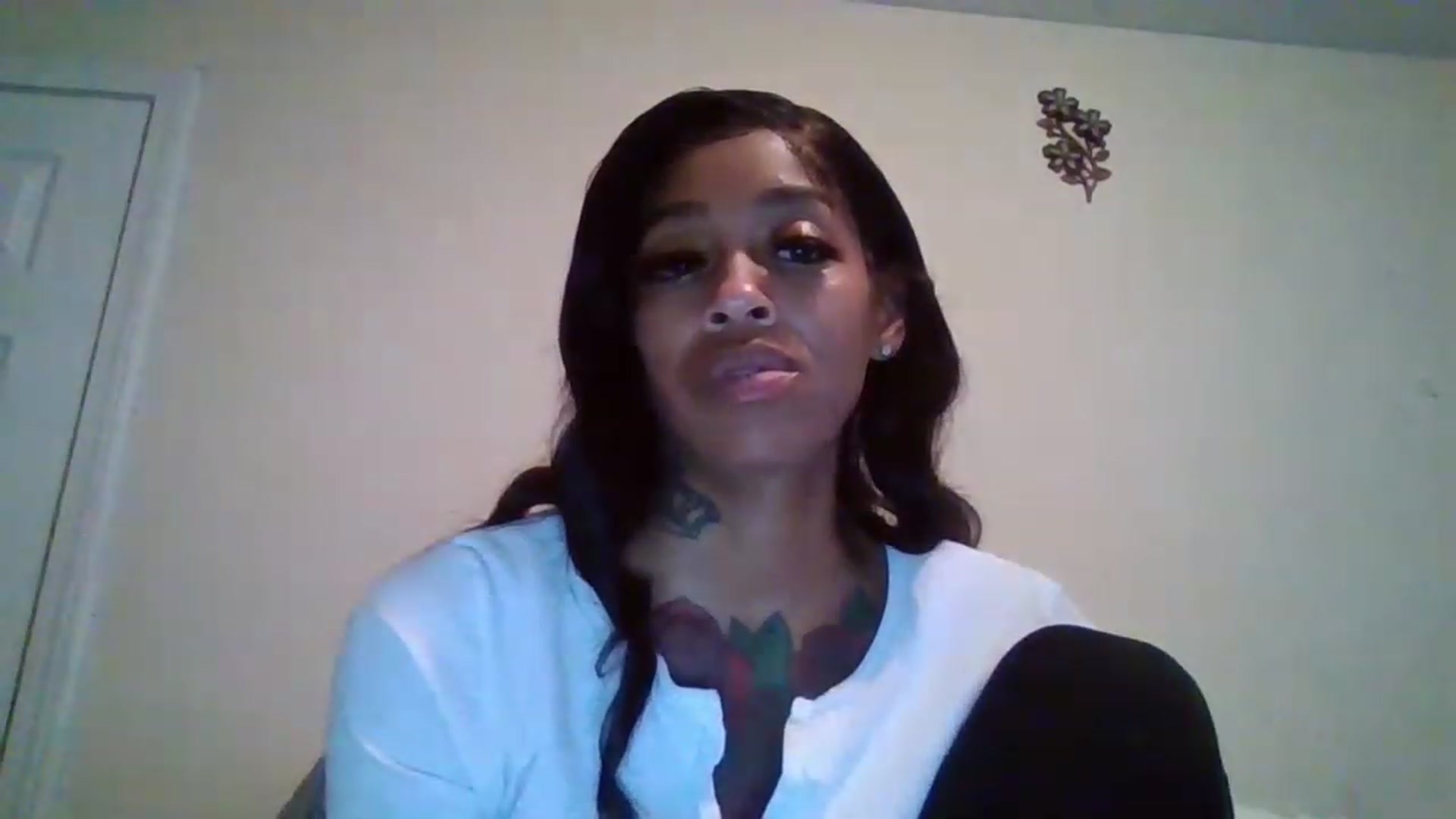 Gallery image thumbnail from XXXRedBone21x's myfreecams stream on, 11/30/2022, 22:45 image 17 of 20