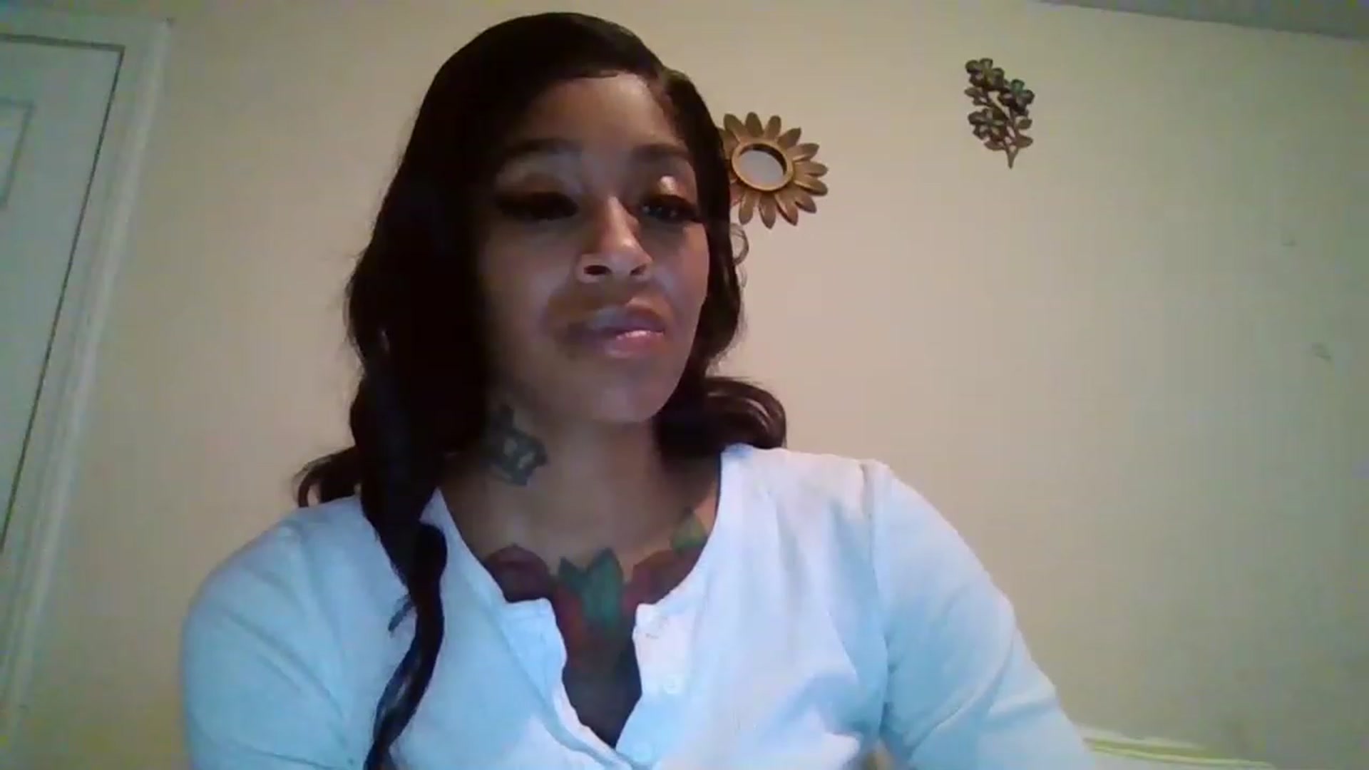 Gallery image thumbnail from XXXRedBone21x's myfreecams stream on, 11/30/2022, 22:45 image 6 of 20