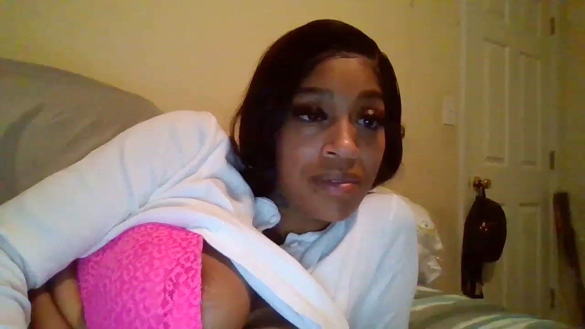Gallery image thumbnail from XXXRedBone21x's myfreecams stream on, 12/01/2022, 24:02 image 5 of 20
