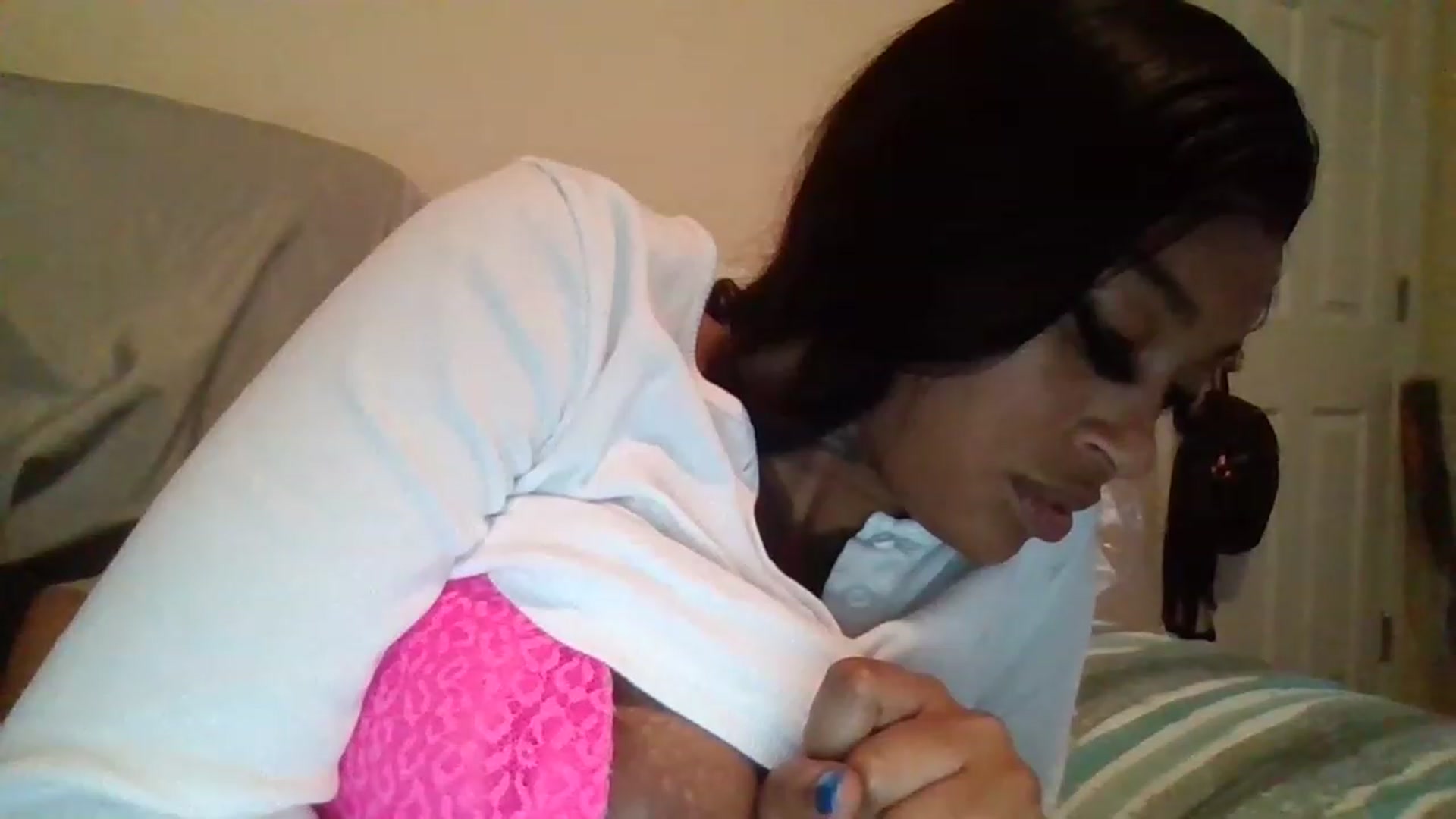 Gallery image thumbnail from XXXRedBone21x's myfreecams stream on, 12/01/2022, 24:02 image 15 of 20