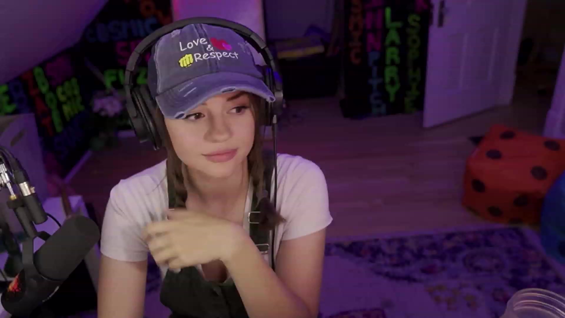 Gallery image thumbnail from XXX_Sophie's myfreecams stream on, 07/20/2023, 07:58 image 19 of 20