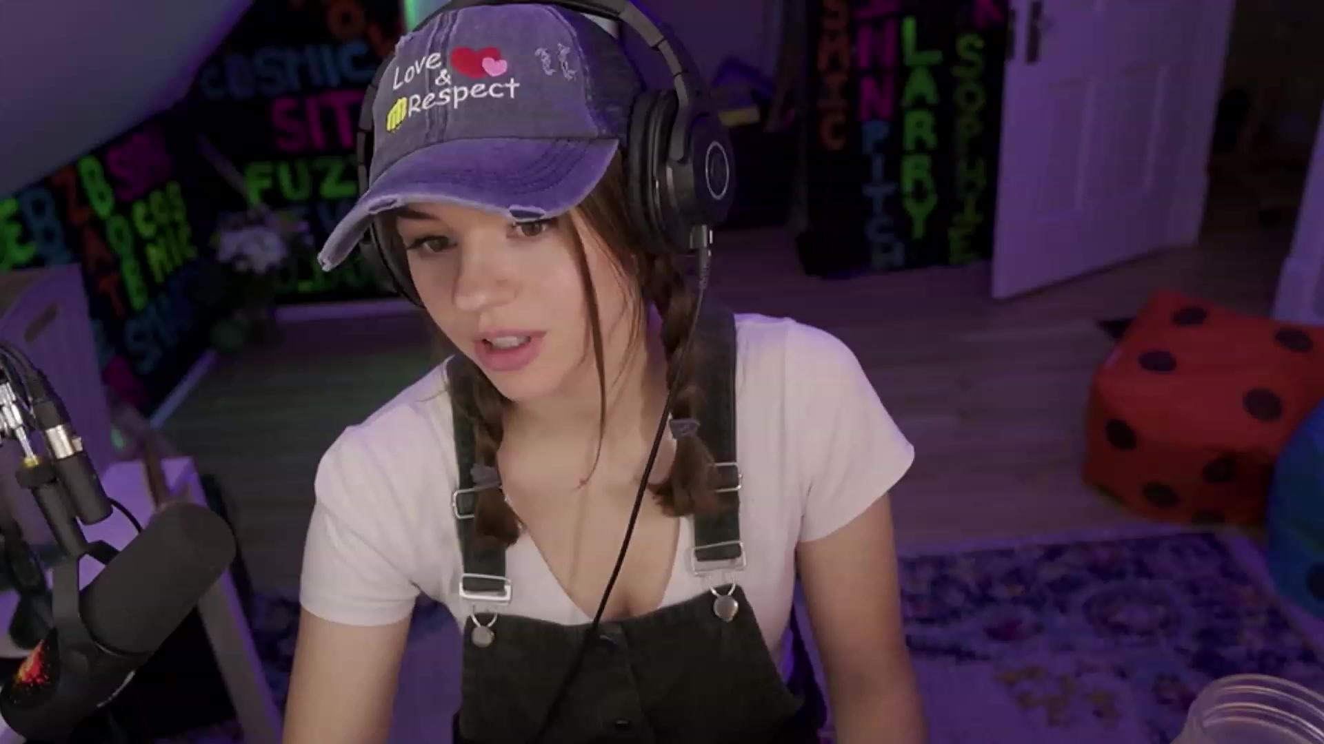 Gallery image thumbnail from XXX_Sophie's myfreecams stream on, 07/20/2023, 07:58 image 12 of 20