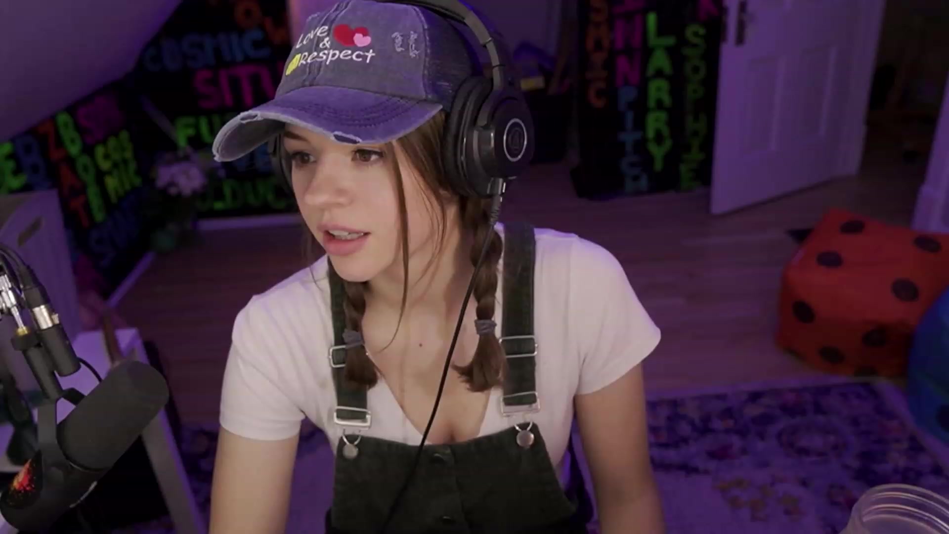 Gallery image thumbnail from XXX_Sophie's myfreecams stream on, 07/20/2023, 07:58 image 13 of 20