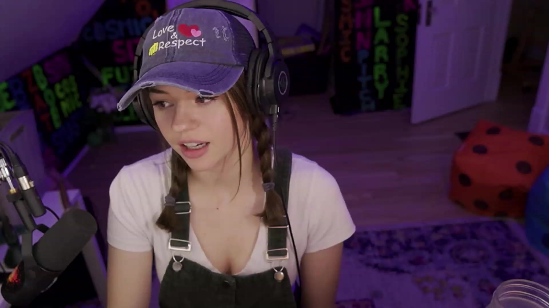 Gallery image thumbnail from XXX_Sophie's myfreecams stream on, 07/20/2023, 07:58 image 15 of 20