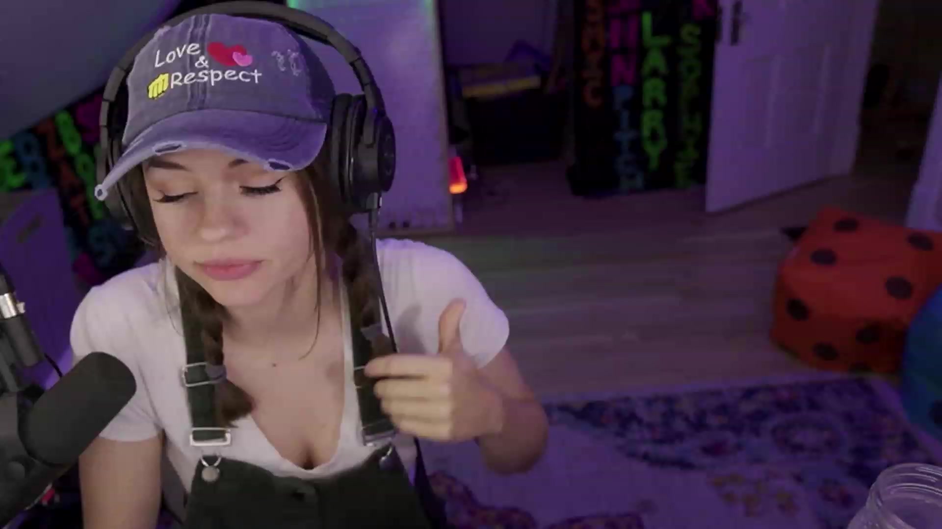 Gallery image thumbnail from XXX_Sophie's myfreecams stream on, 07/20/2023, 09:35 image 4 of 20
