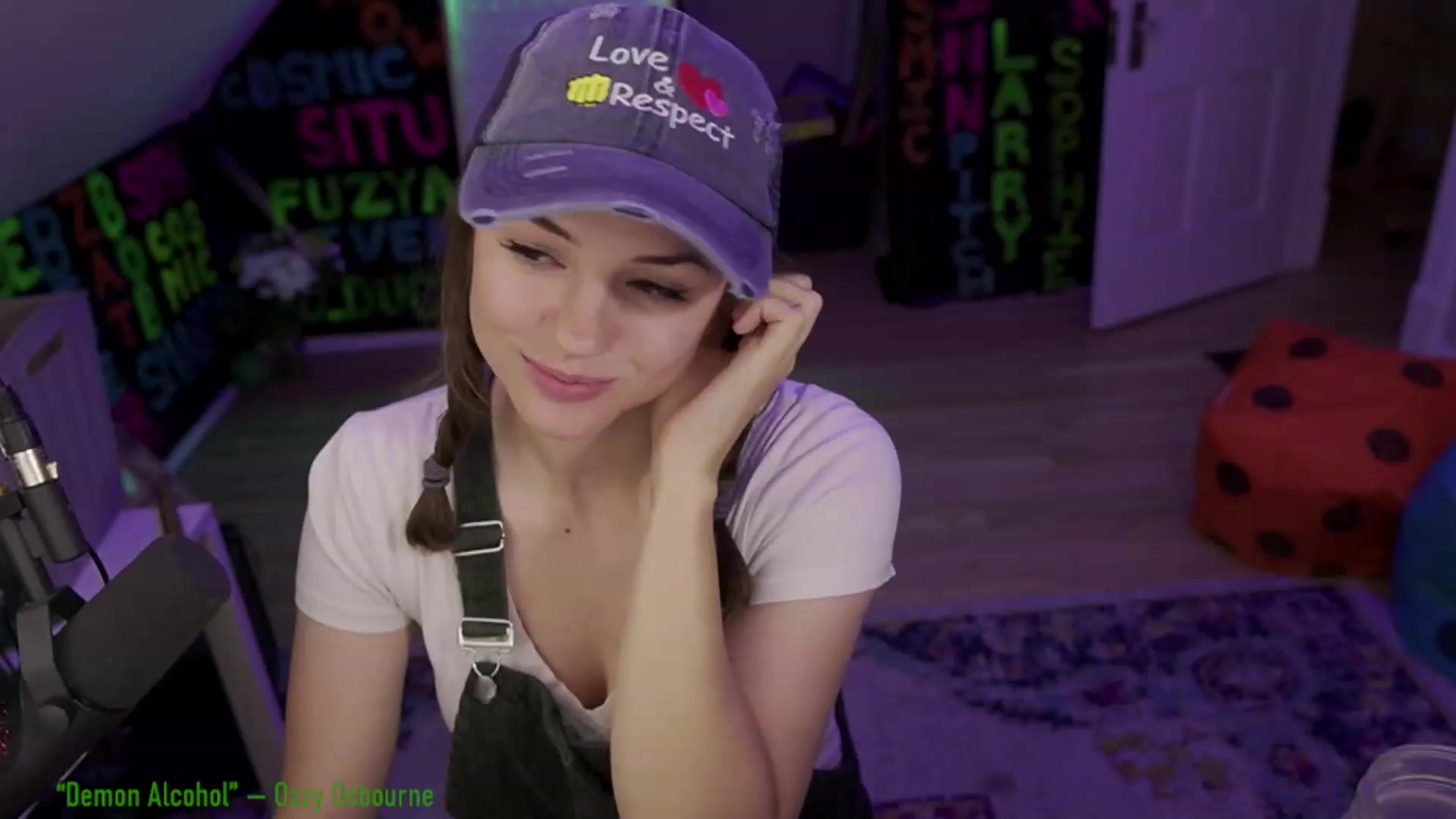 Gallery image thumbnail from XXX_Sophie's myfreecams stream on, 07/20/2023, 09:35 image 18 of 20