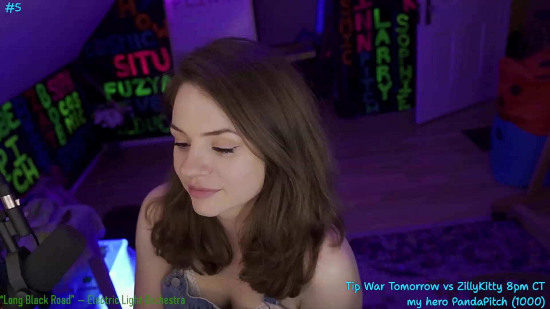 Gallery image thumbnail from XXX_Sophie's myfreecams stream on, 07/21/2023, 10:27 image 8 of 20