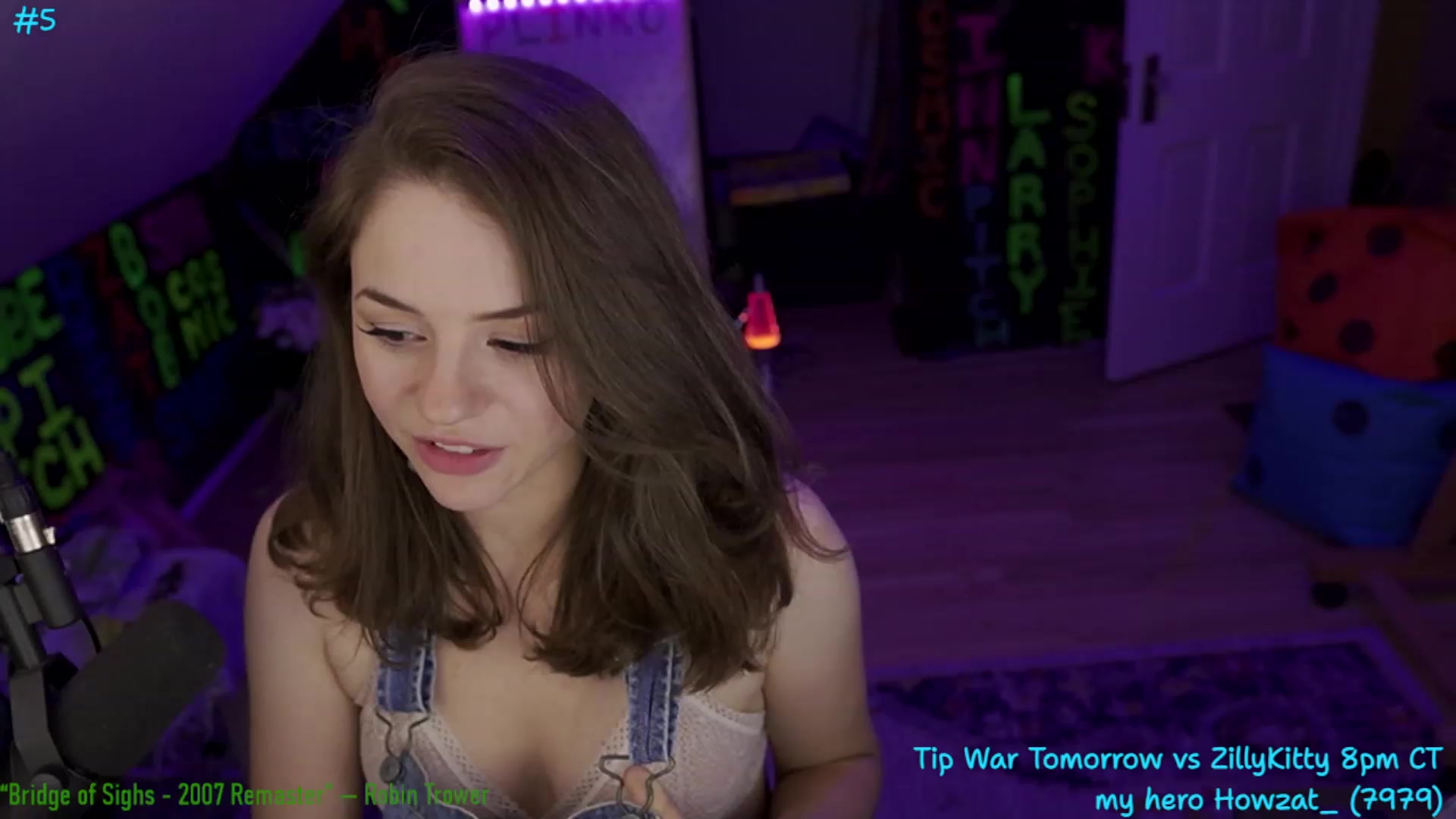 Gallery image thumbnail from XXX_Sophie's myfreecams stream on, 07/21/2023, 10:27 image 18 of 20