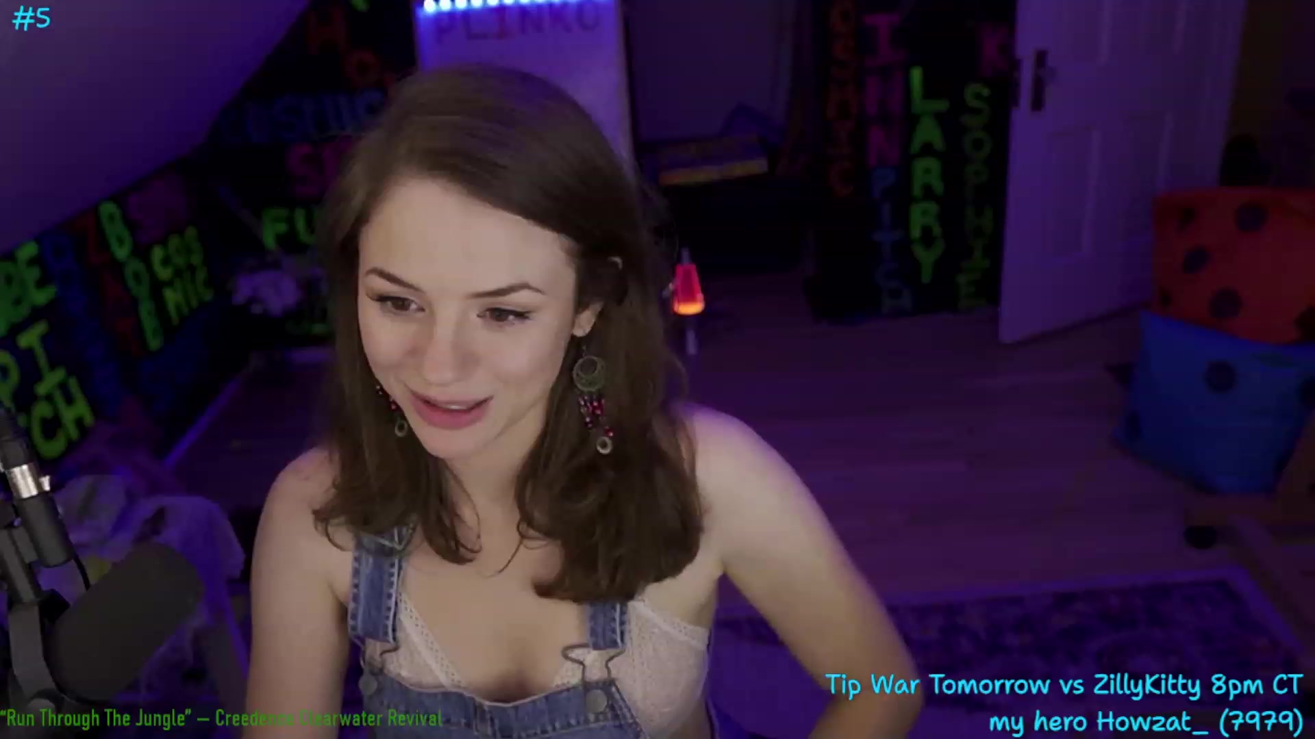 Gallery image thumbnail from XXX_Sophie's myfreecams stream on, 07/21/2023, 10:27 image 17 of 20