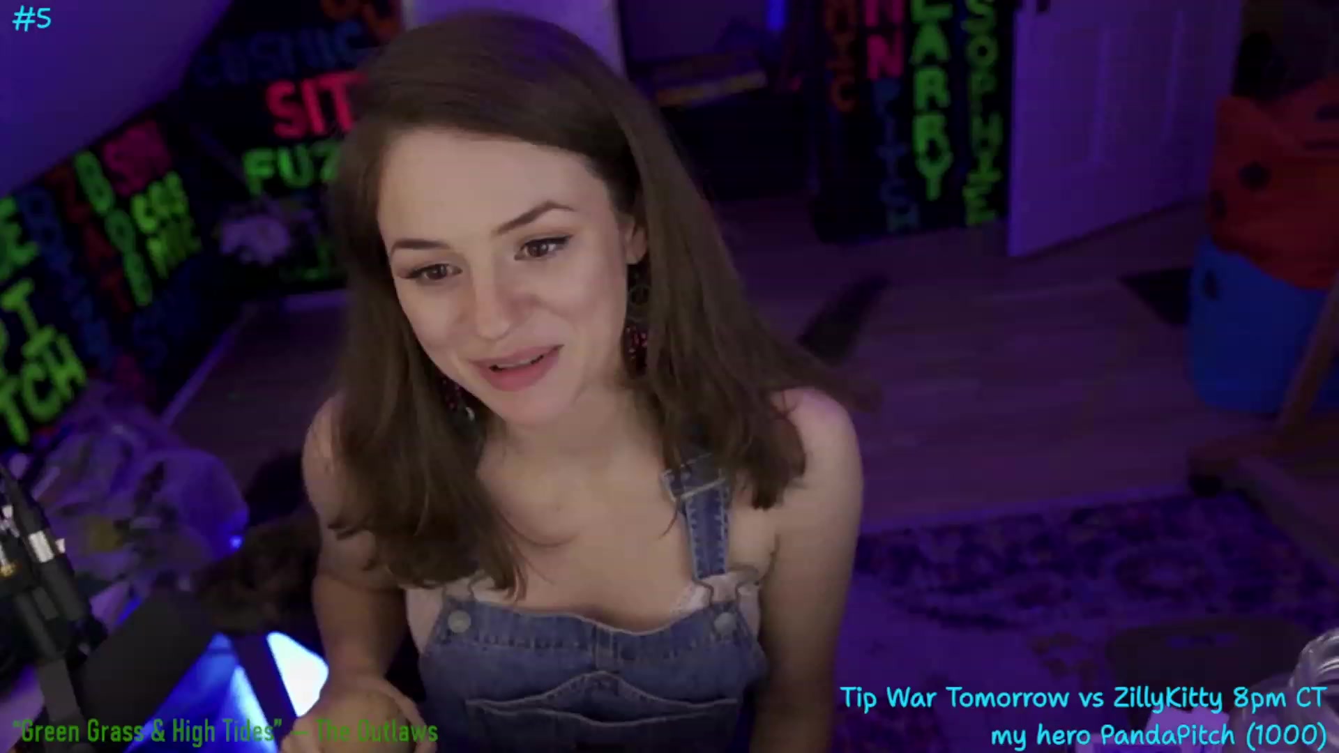 Gallery image thumbnail from XXX_Sophie's myfreecams stream on, 07/21/2023, 10:27 image 1 of 20