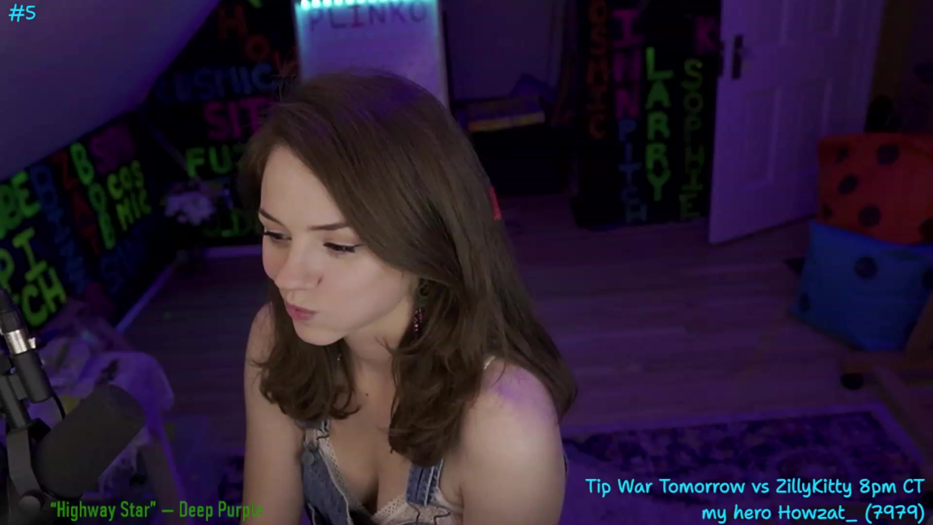 Gallery image thumbnail from XXX_Sophie's myfreecams stream on, 07/21/2023, 11:01 image 4 of 20