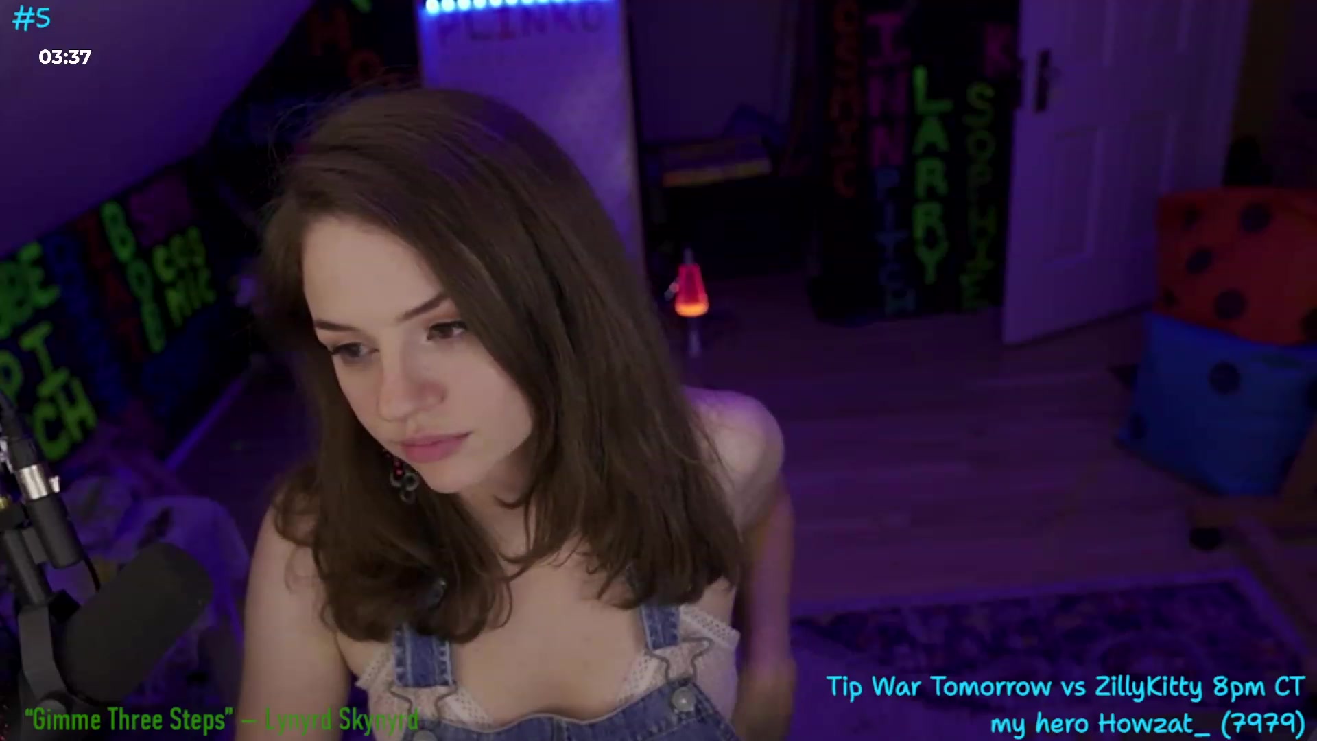 Gallery image thumbnail from XXX_Sophie's myfreecams stream on, 07/21/2023, 11:01 image 17 of 20