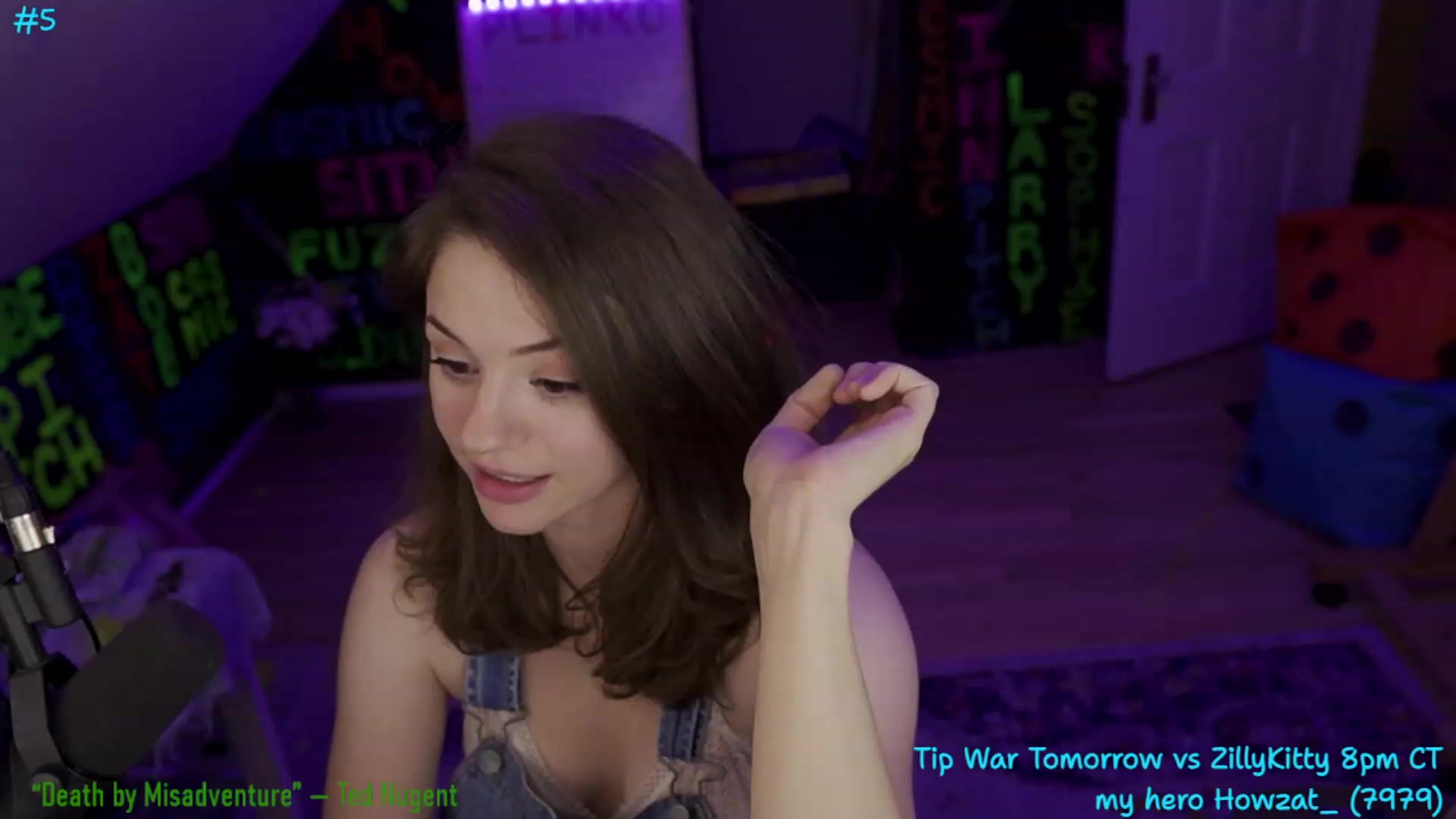 Gallery image thumbnail from XXX_Sophie's myfreecams stream on, 07/21/2023, 11:01 image 10 of 20