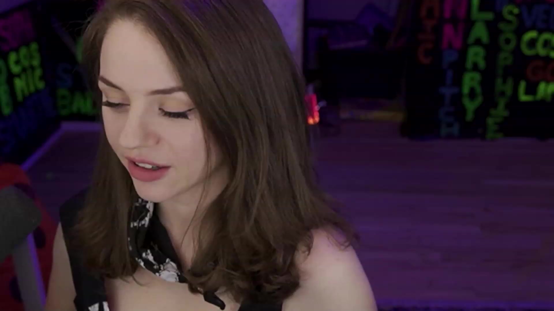 Gallery image thumbnail from XXX_Sophie's myfreecams stream on, 07/24/2023, 10:45 image 7 of 20